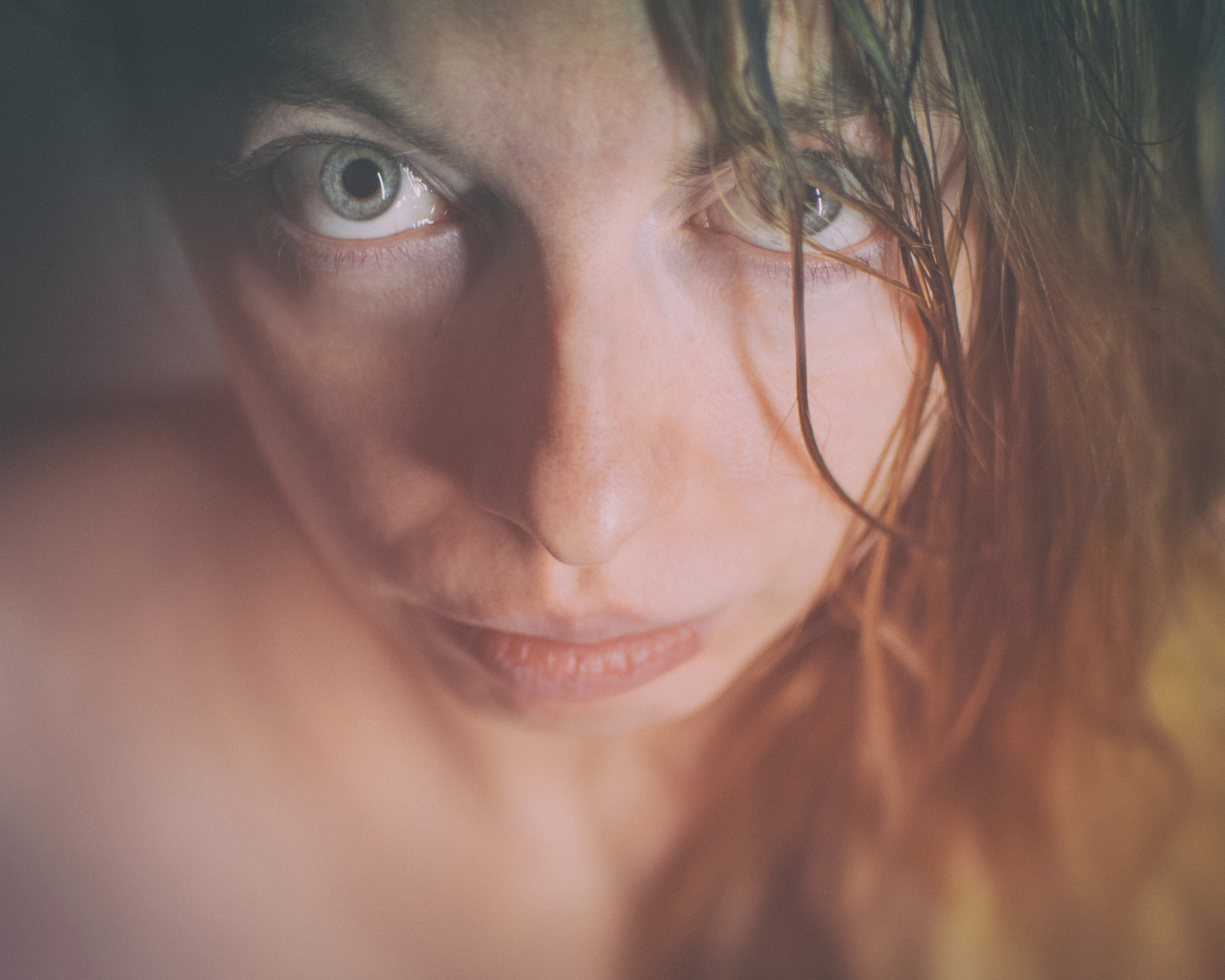 Креативная тематическая индивидуальная портретная съёмка. Фотограф Екатеринбург для вас или вашего бренда