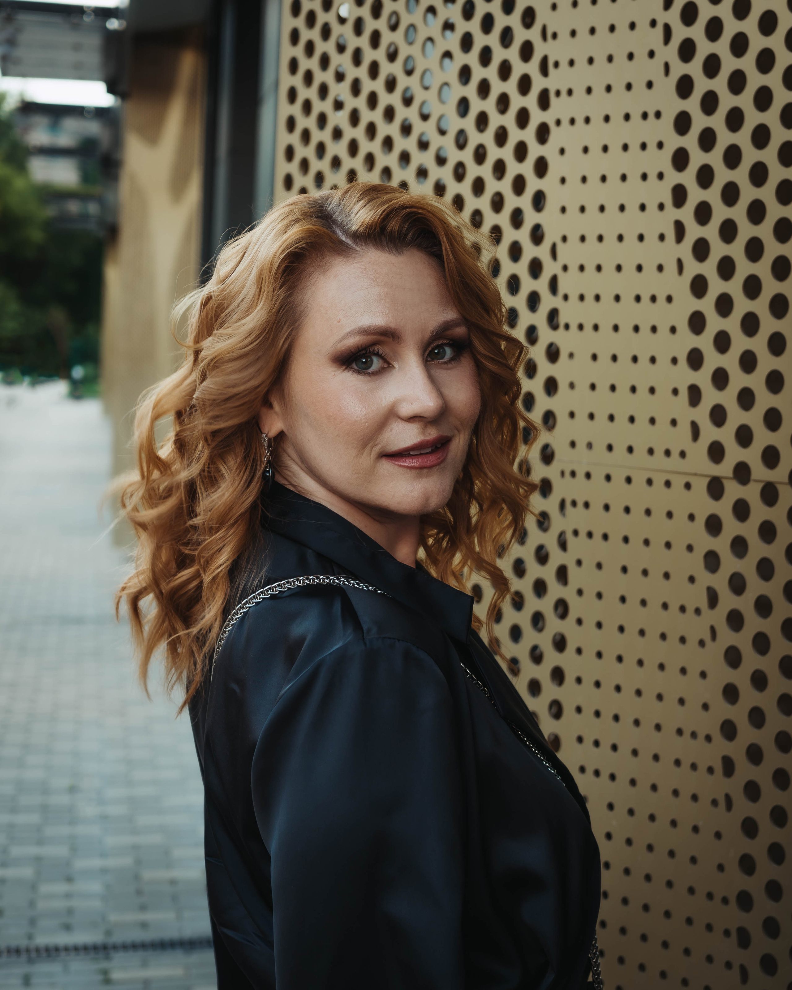 Креативная тематическая индивидуальная портретная съёмка. Фотограф Екатеринбург для вас или вашего бренда