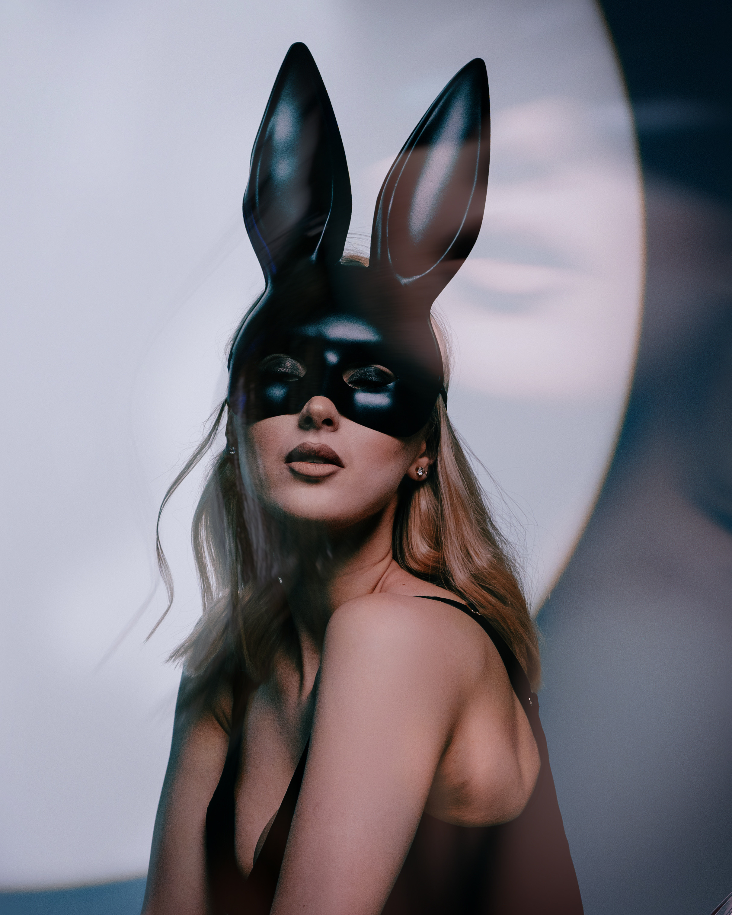 Креативная тематическая индивидуальная портретная съёмка. Фотограф Екатеринбург для вас или вашего бренда