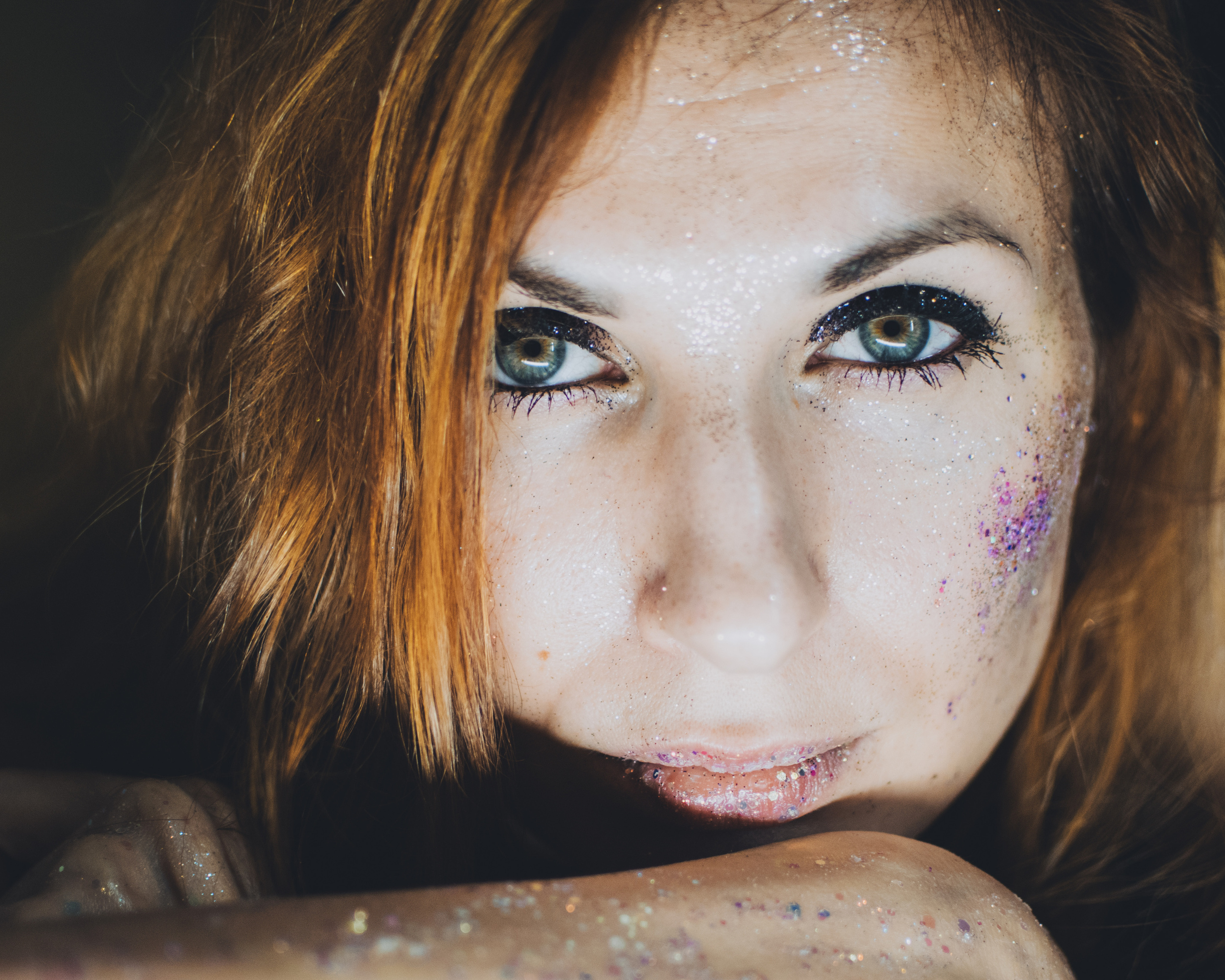 Креативная тематическая индивидуальная портретная съёмка. Фотограф Екатеринбург для вас или вашего бренда