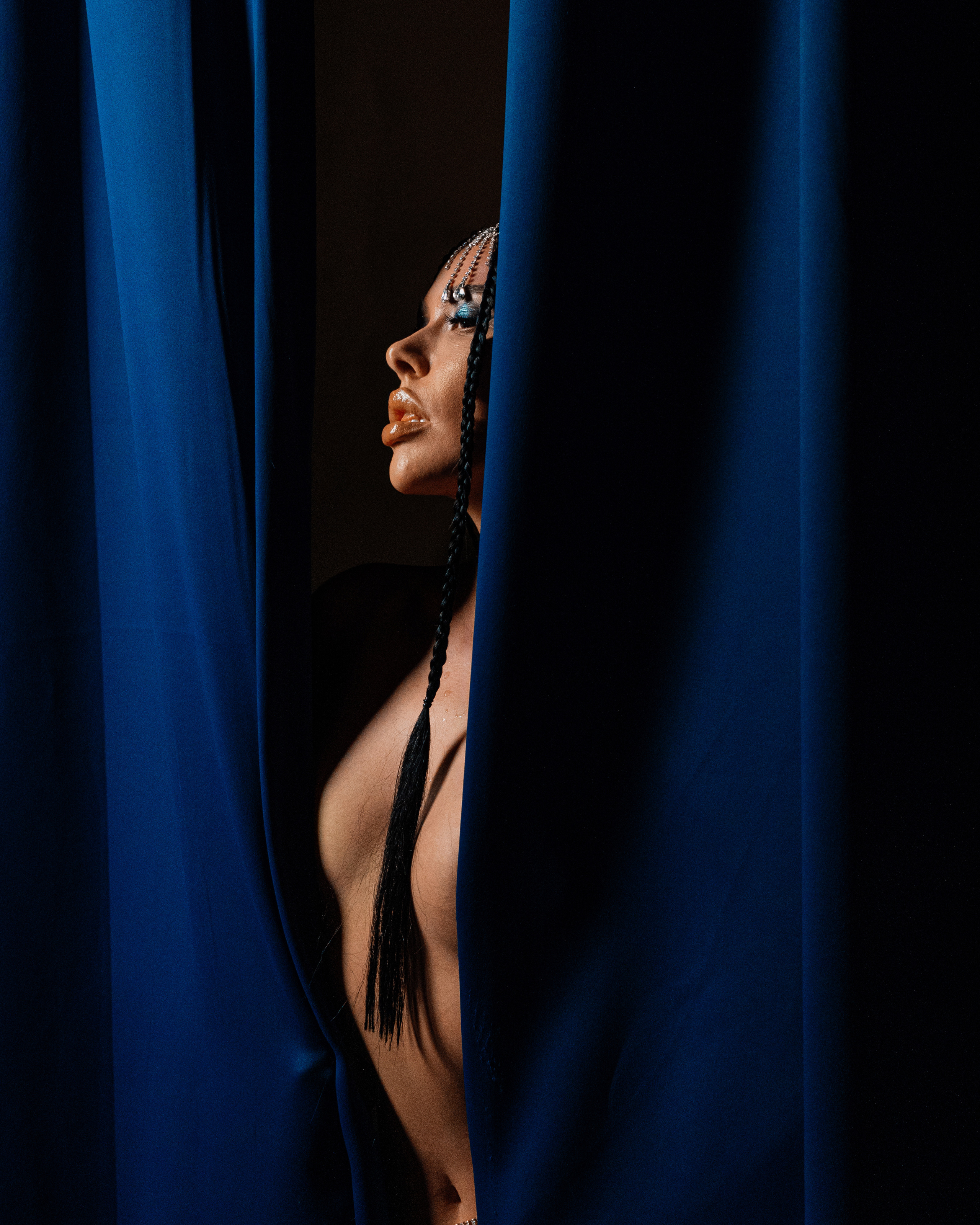 Креативная тематическая индивидуальная портретная съёмка. Фотограф Екатеринбург для вас или вашего бренда