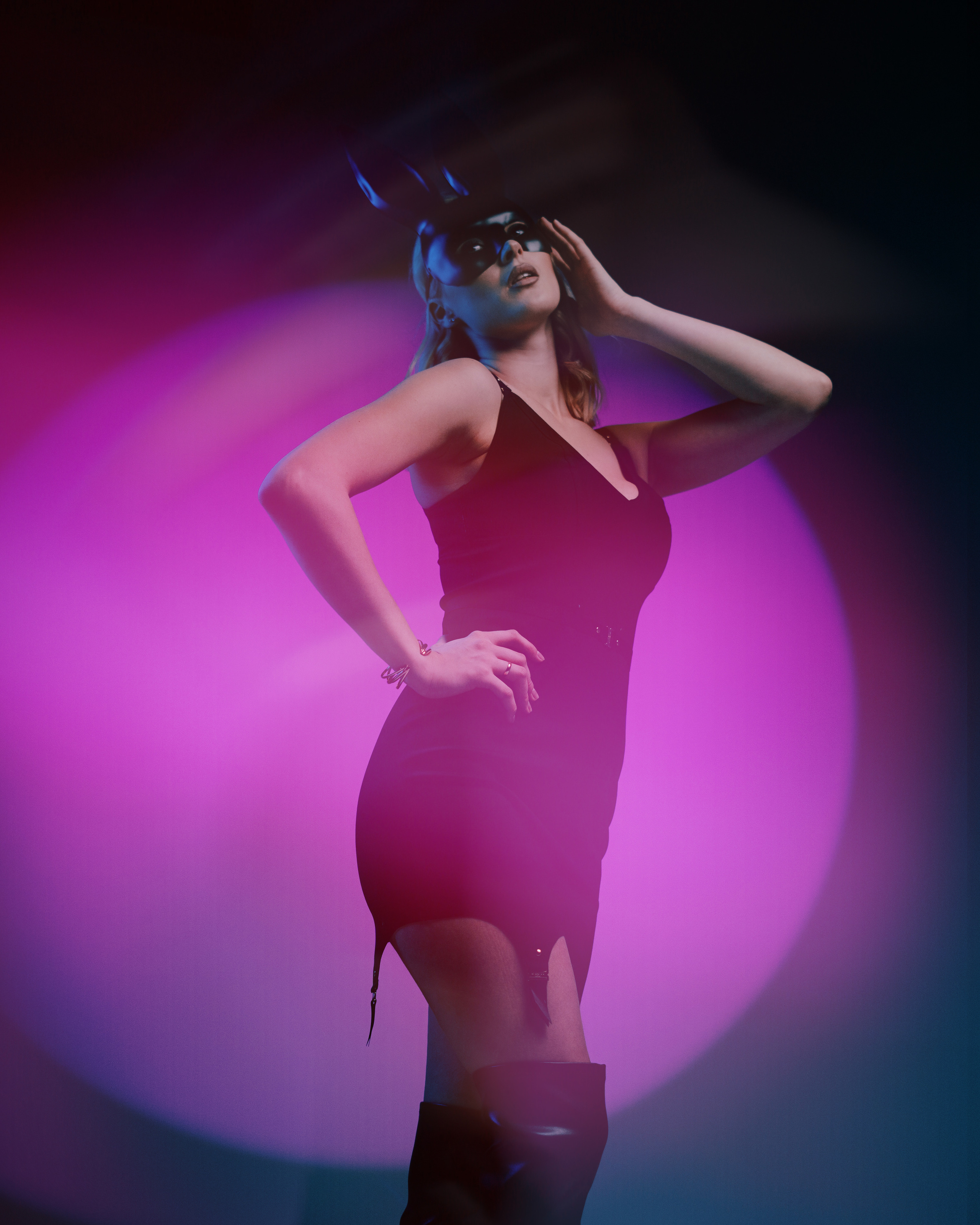 Креативная тематическая индивидуальная портретная съёмка. Фотограф Екатеринбург для вас или вашего бренда