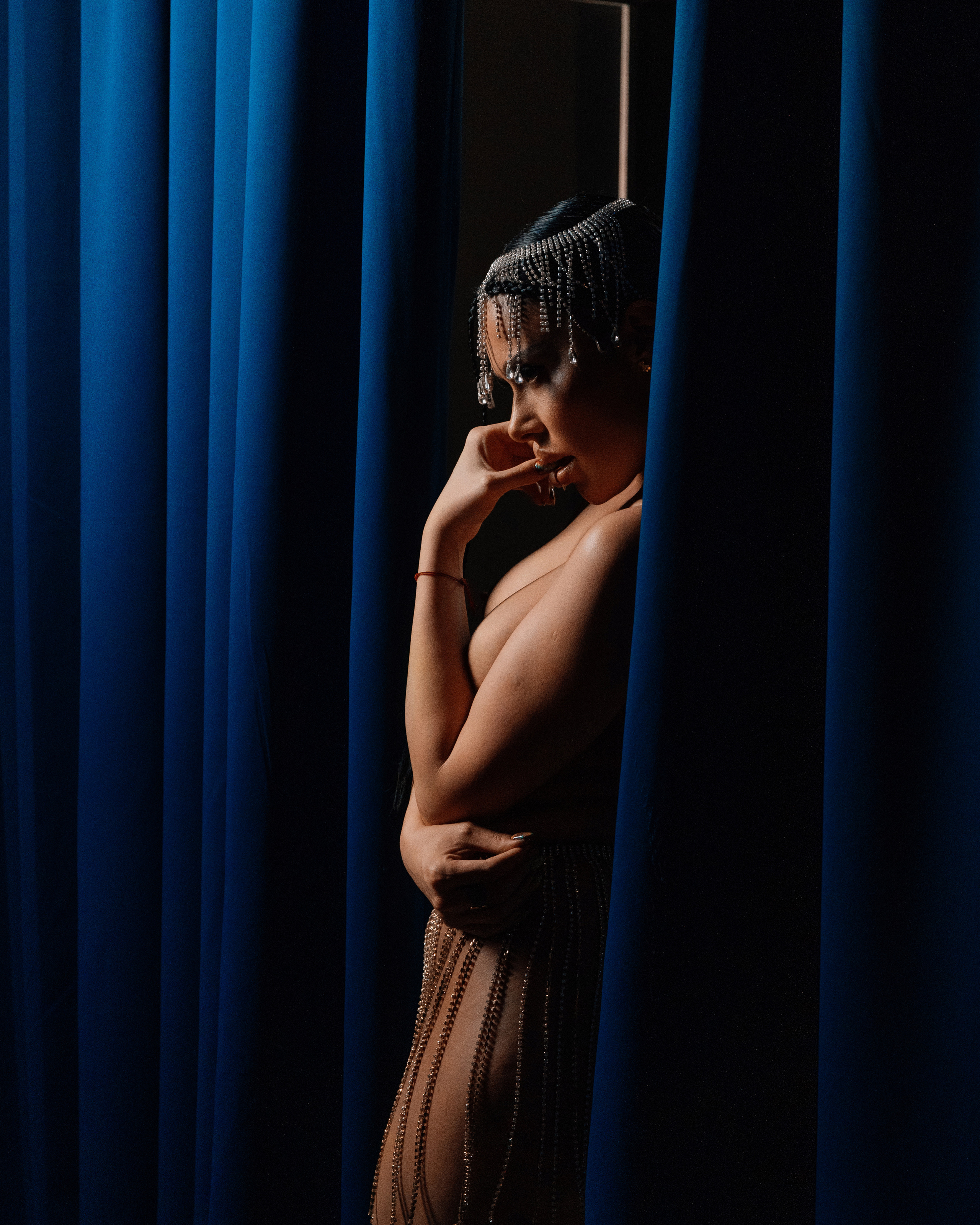 Креативная тематическая индивидуальная портретная съёмка. Фотограф Екатеринбург для вас или вашего бренда