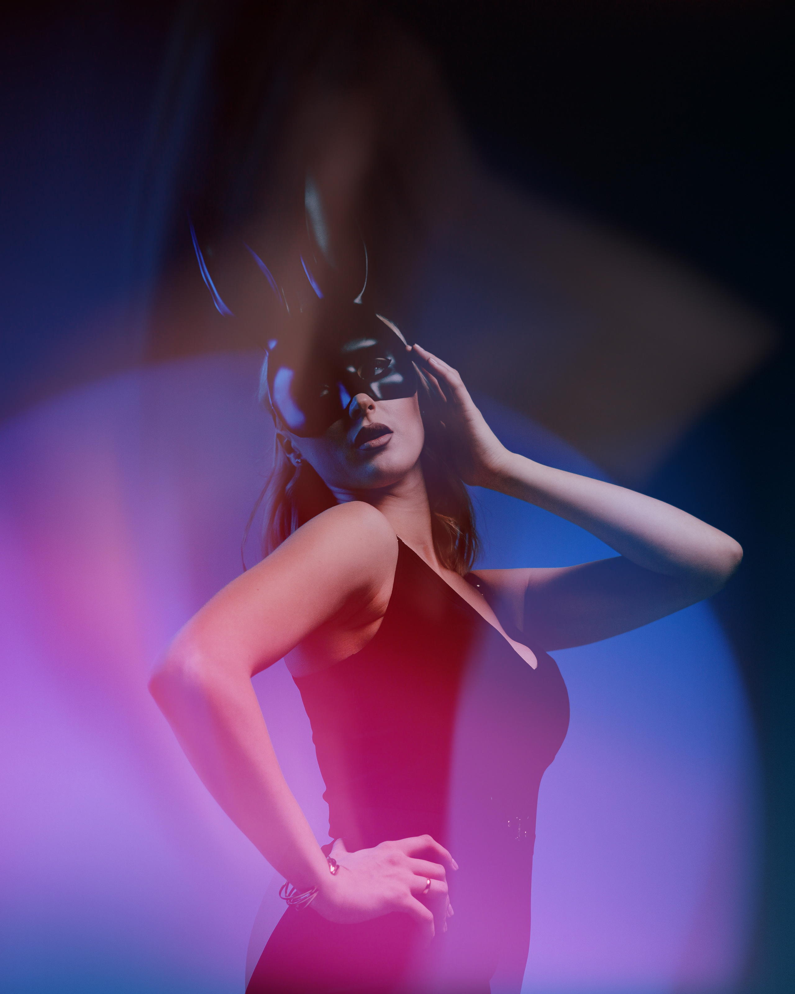 Креативная тематическая индивидуальная портретная съёмка. Фотограф Екатеринбург для вас или вашего бренда