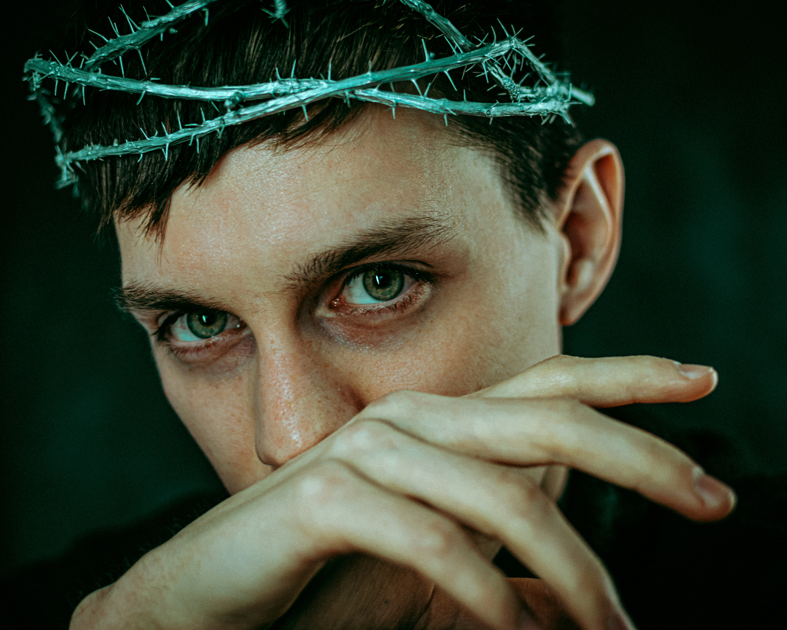 Креативная тематическая индивидуальная портретная съёмка. Фотограф Екатеринбург для вас или вашего бренда