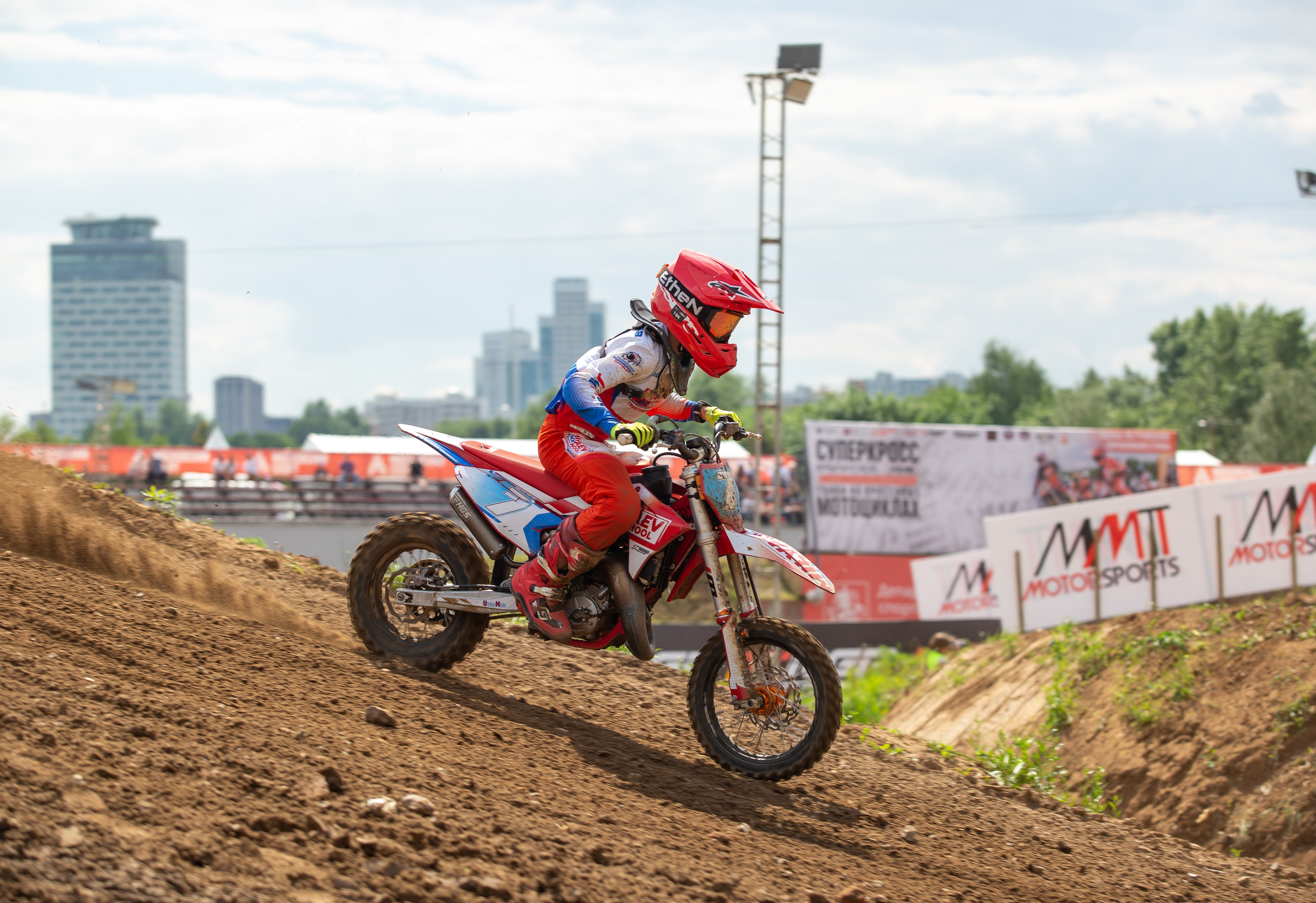 Чемпионат Москвы по суперкроссу 2025. Репортажный фотограф в Москве