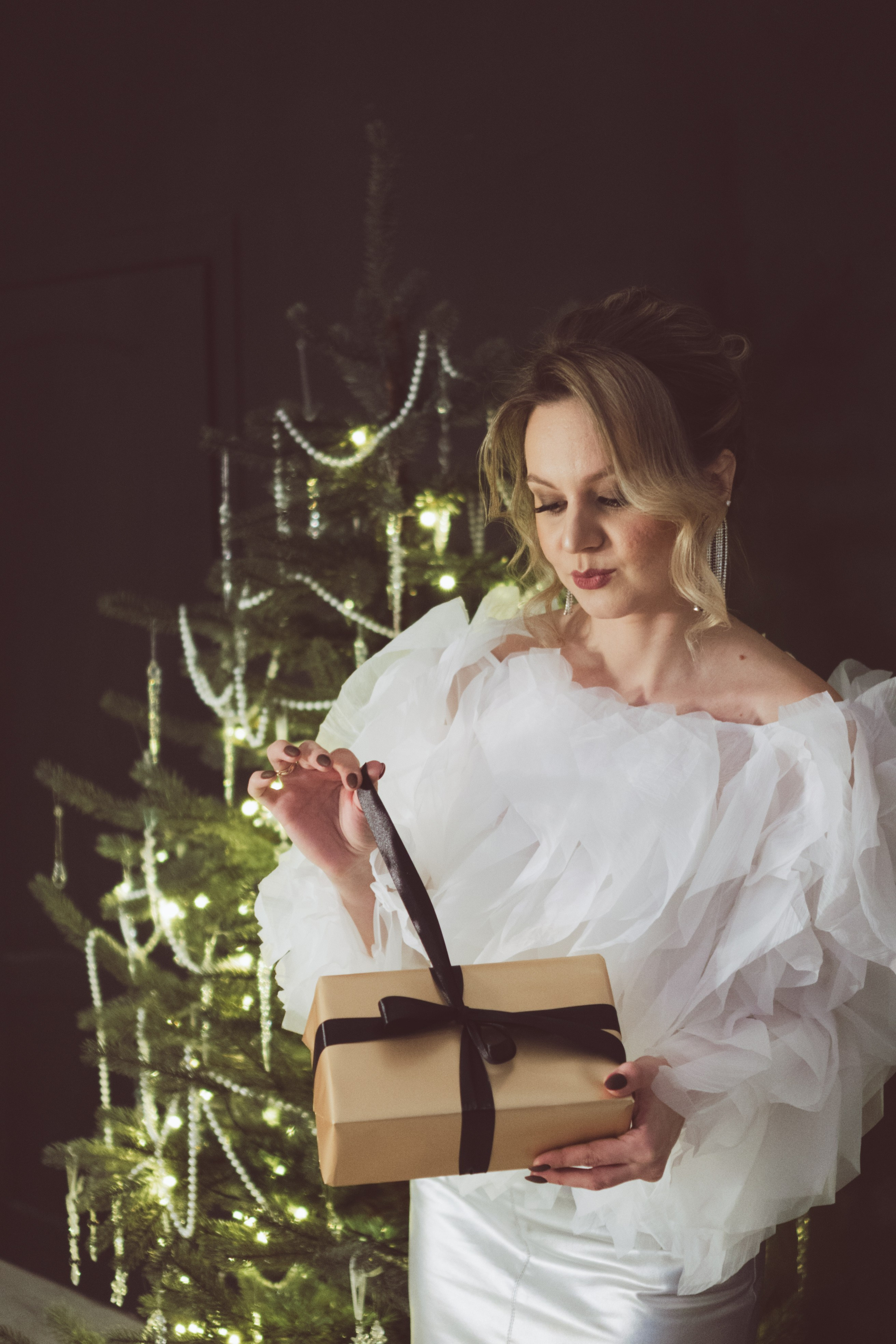 НОВОГОДНЯЯ ФОТОСЕСИИЯ В СТУДИИ ДЛЯ ДЕВУШКИ И ПРОГУЛКА ПО ЧЕРНЫШЕВСКОЙ. Профессиональный фотограф, Санкт-Петербург — Виктория Богомолова