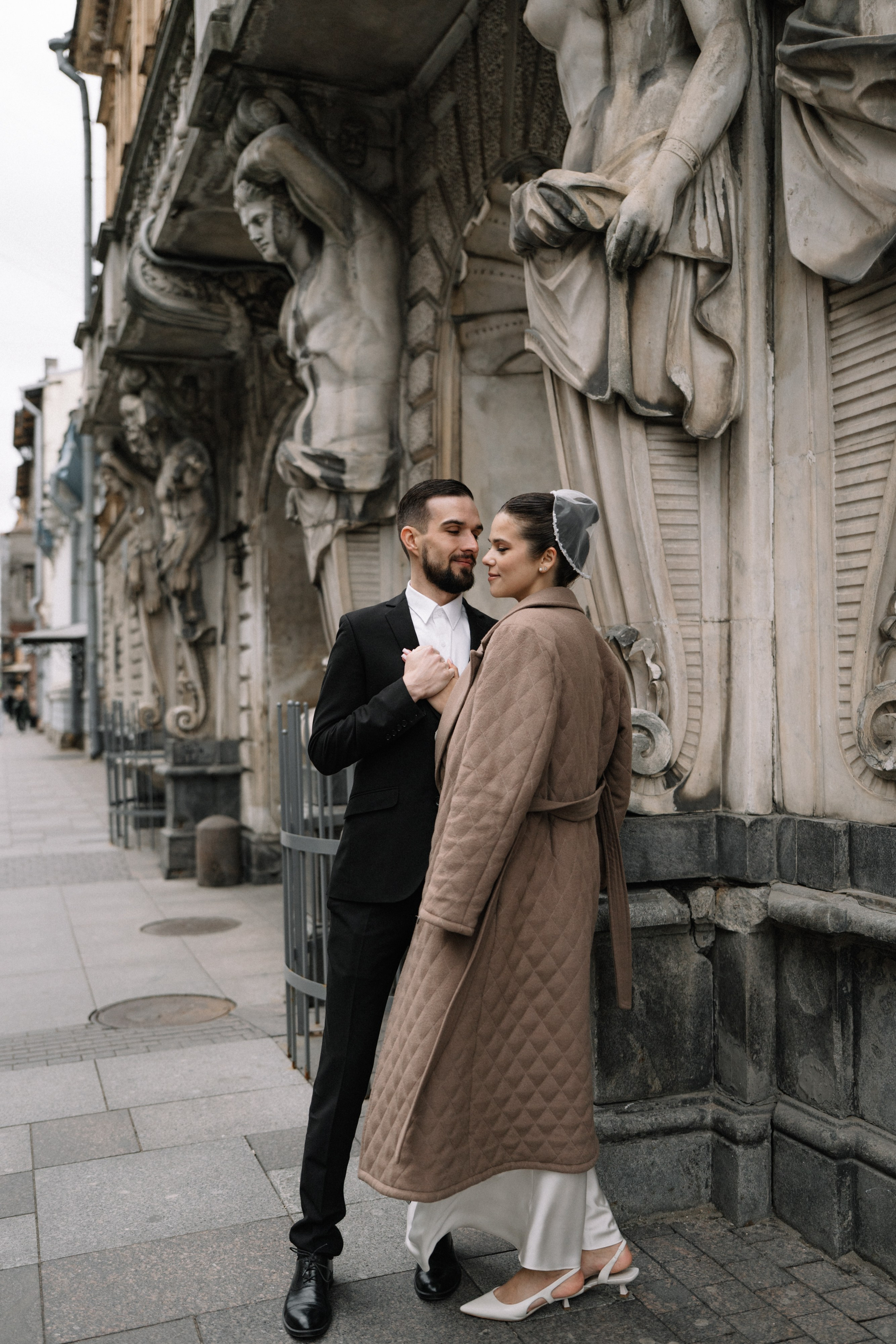 Свадебная фотосессия в Апреле в Петербурге. Свадебный фотограф Александр Невский в Санкт-Петербурге