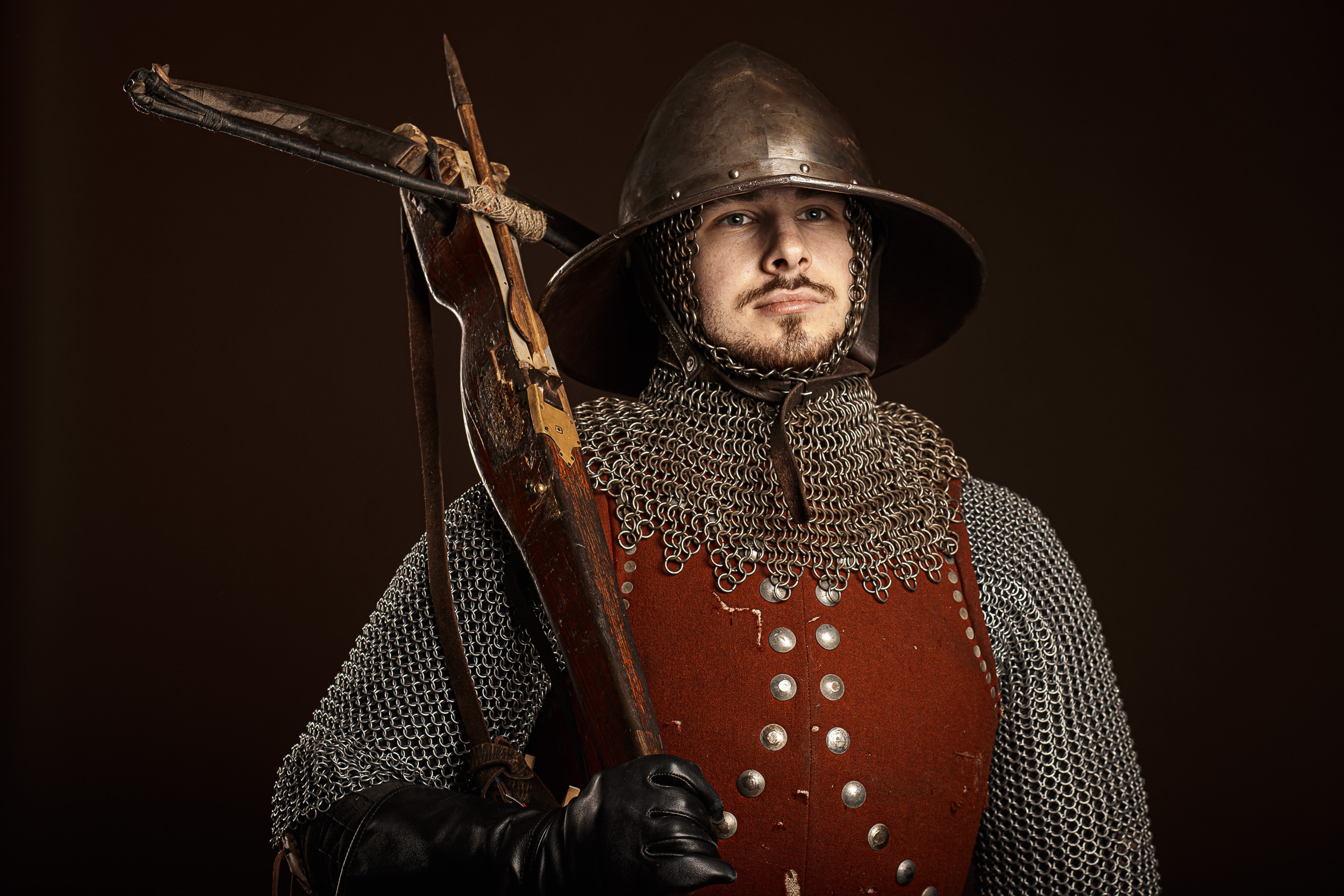 Рыцарь в доспехах. Фотограф Илья Киряков