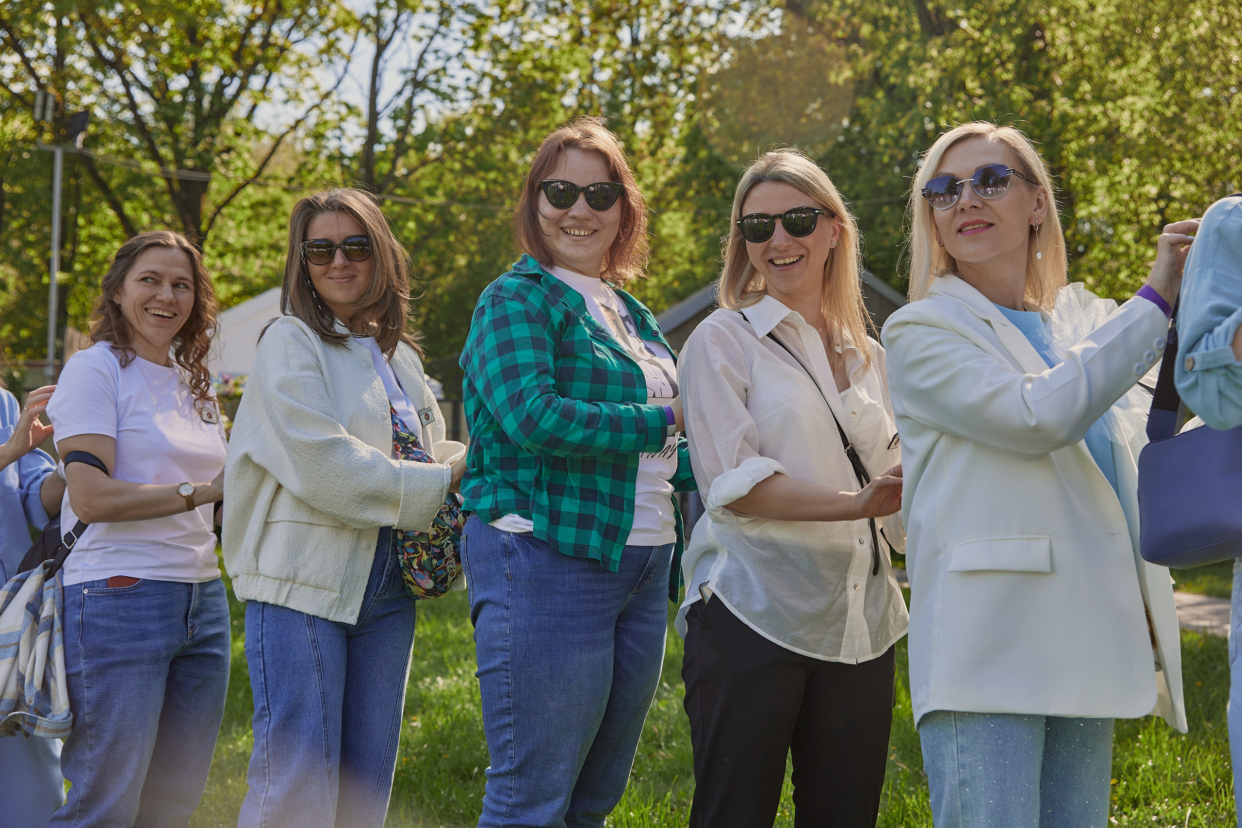 Выпускной Karneeva.online 2024. Репортажный и семейный фотограф Ухова Наталья в Москве