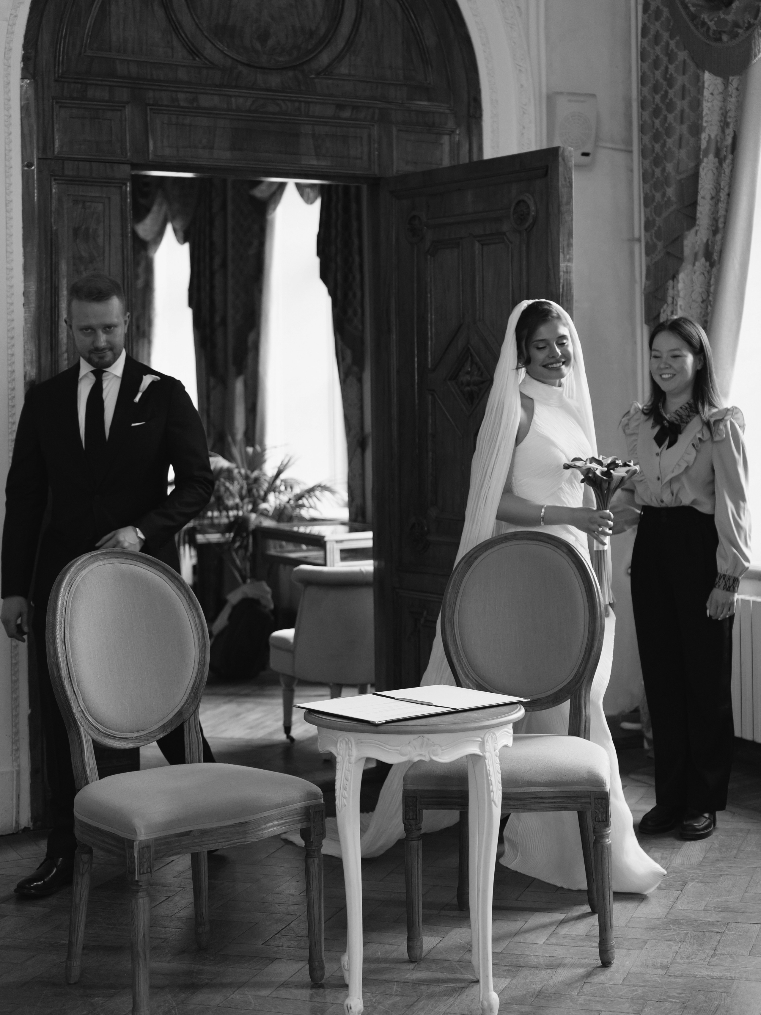 Библиотека Пушкина. Диана и Максим. Свадебный фотограф Колотовкина Валентина Москва