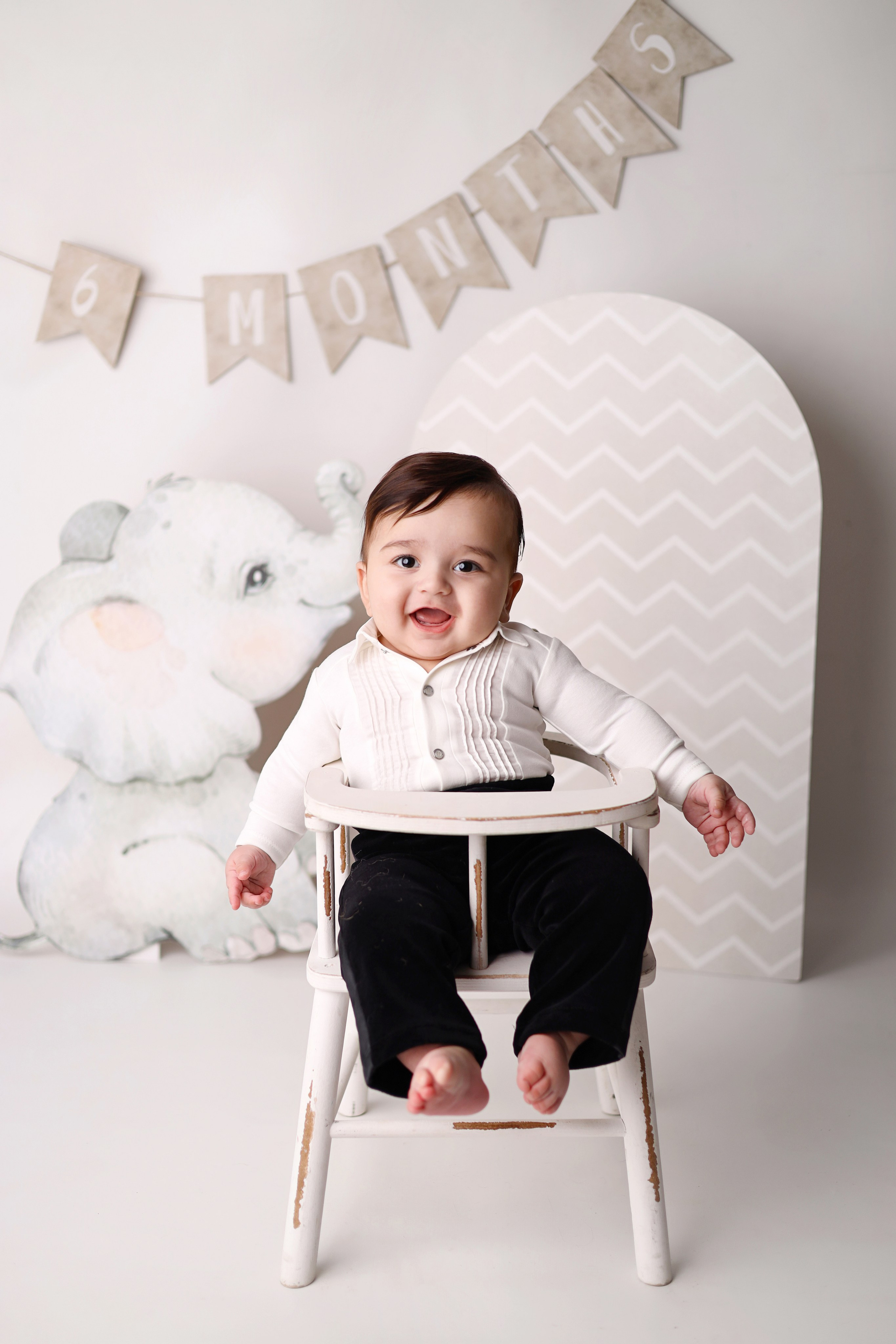 Азнавуру 6 месяцев. Фотограф новорожденных Москва. Ньюборн фотограф Москва