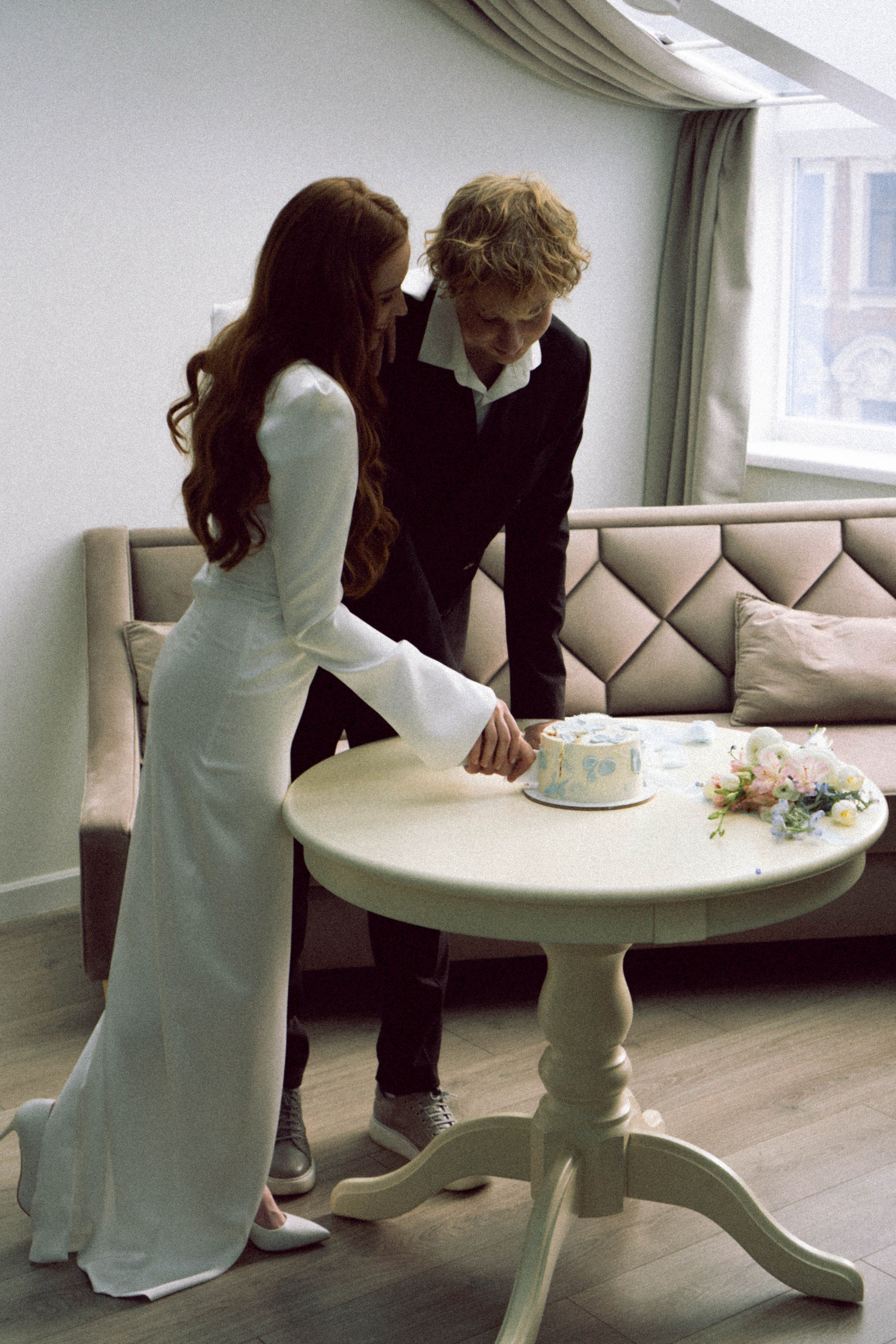 СВАДЕБНАЯ СЬЕМКА В ОТЕЛЕ. СБОРЫ ЖЕНИХА И НЕВЕСТЫ И ТАКЖЕ ТОР И ПОДГОТОВКА К ПРОГУЛКЕ. Профессиональный фотограф, Санкт-Петербург — Виктория Богомолова