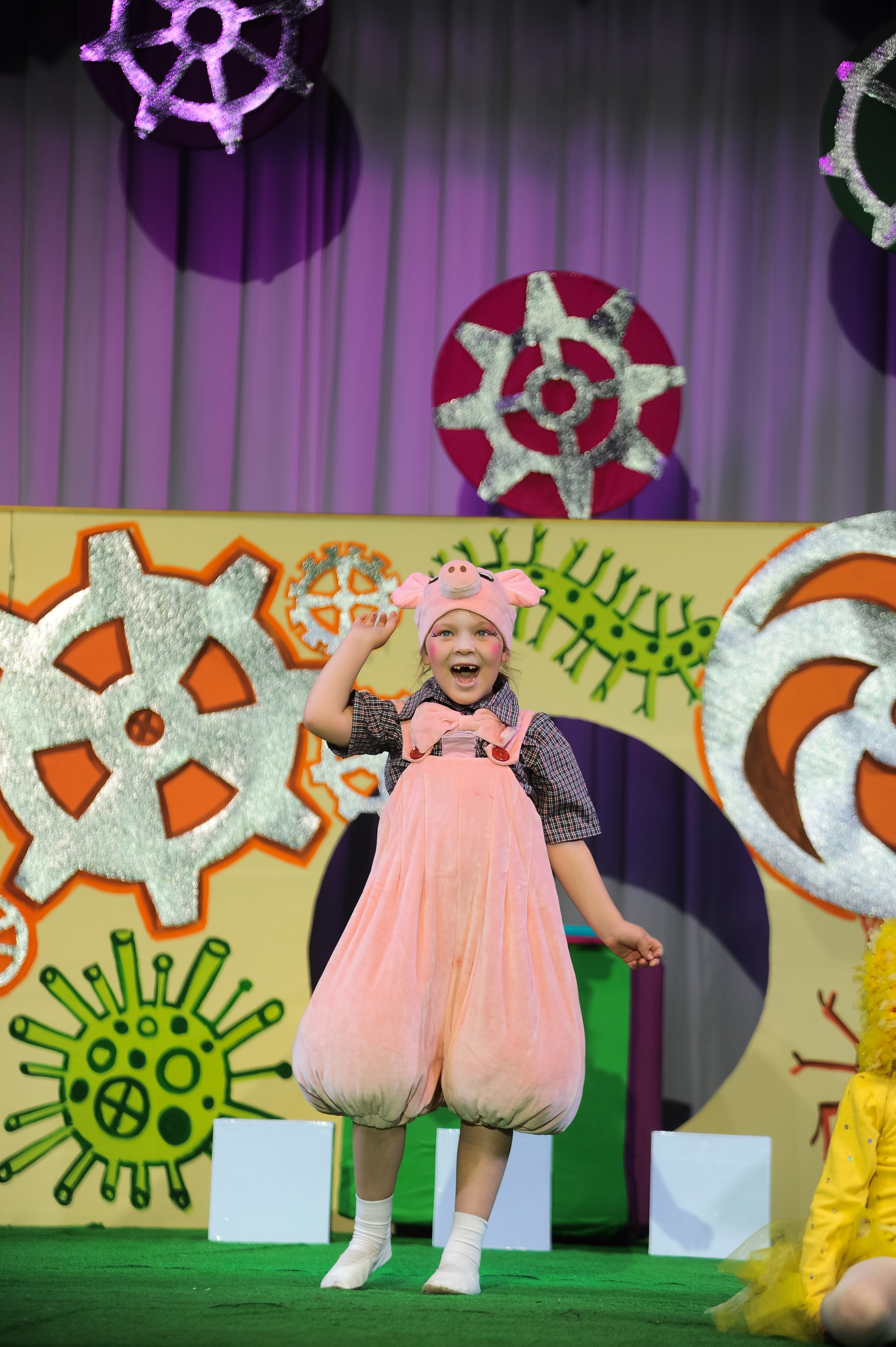 Выпускной 2025, детский центр «Самовар». Фотограф Олег Юршевич Солигорск Минск