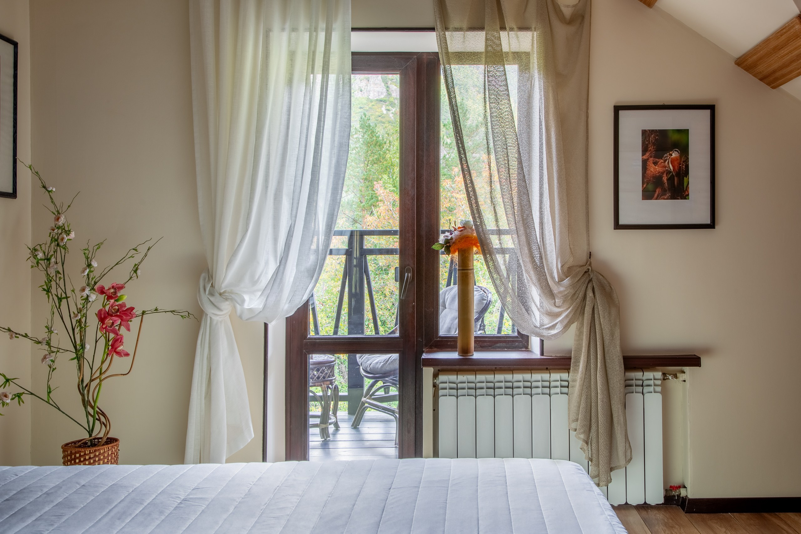 Квартира для продажи в городе Дивногорске с хоумстейджингом. Интерьерный фотограф и ретушер в Красноярске Денис Антропов