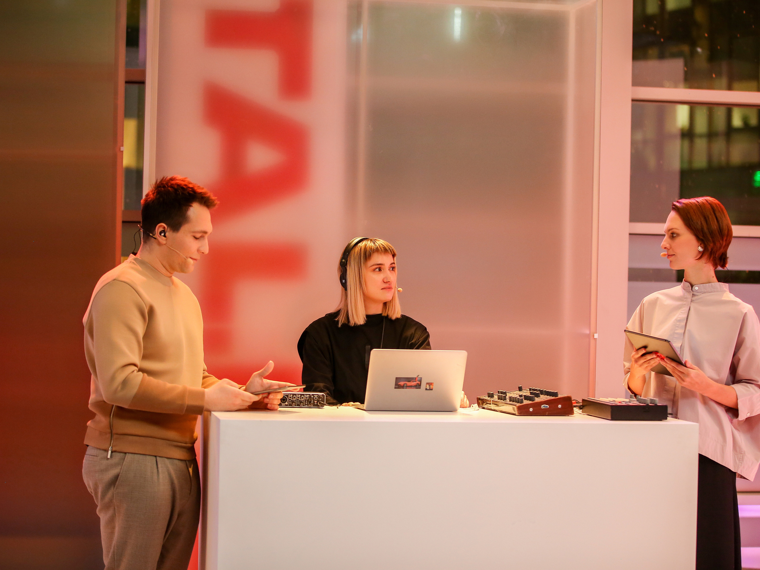 Яндекс прямой эфир. Фотограф Антон Чупринин