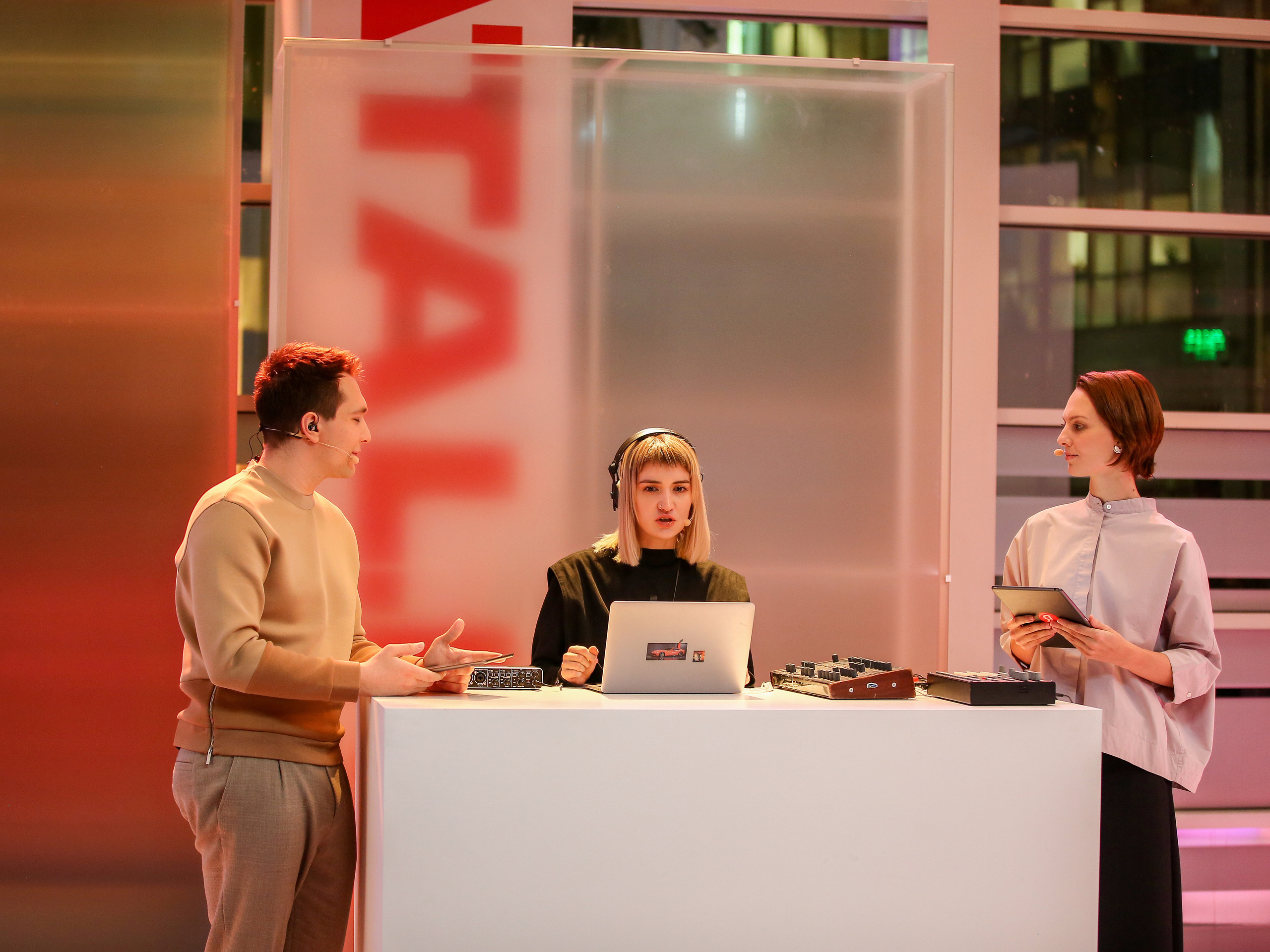 Яндекс прямой эфир. Фотограф Антон Чупринин