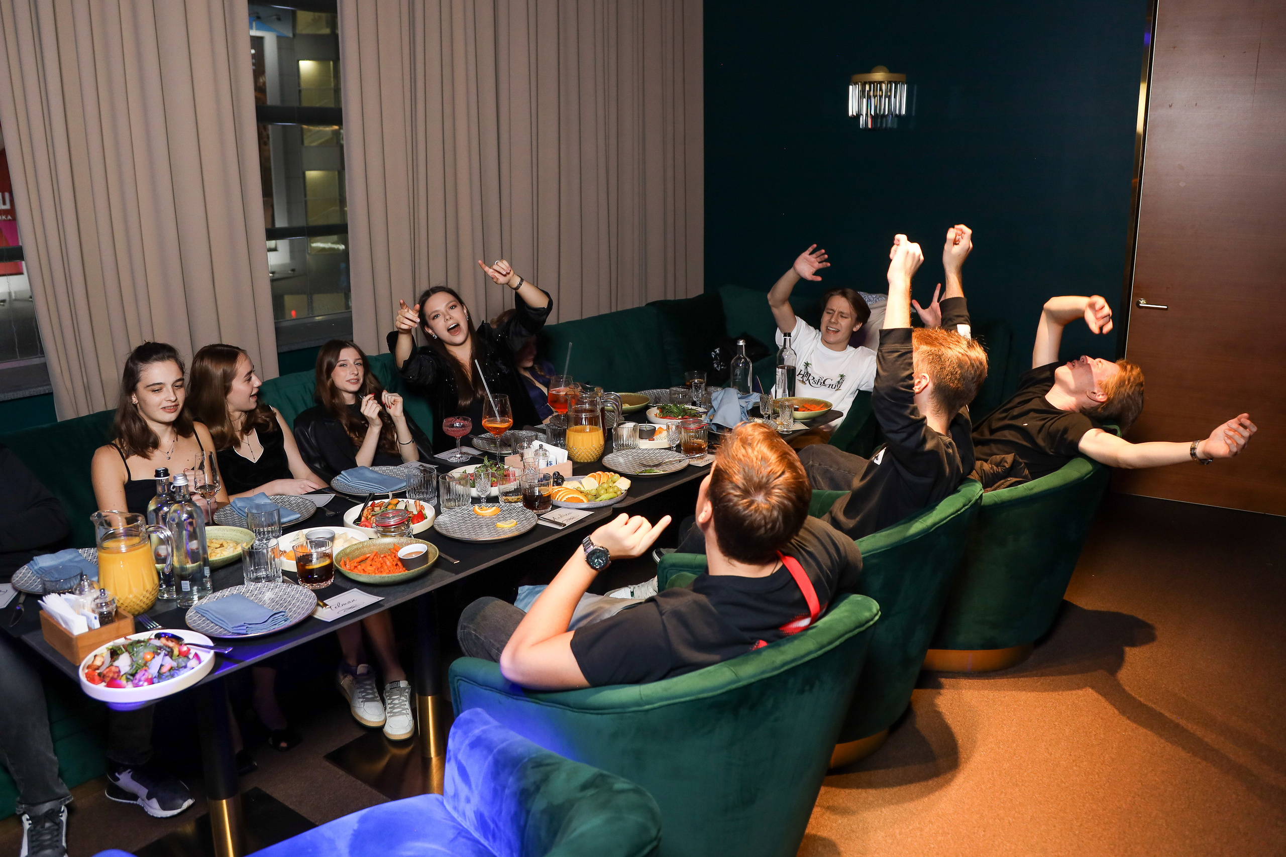 День Рождения Марии. Фотограф Антон Чупринин