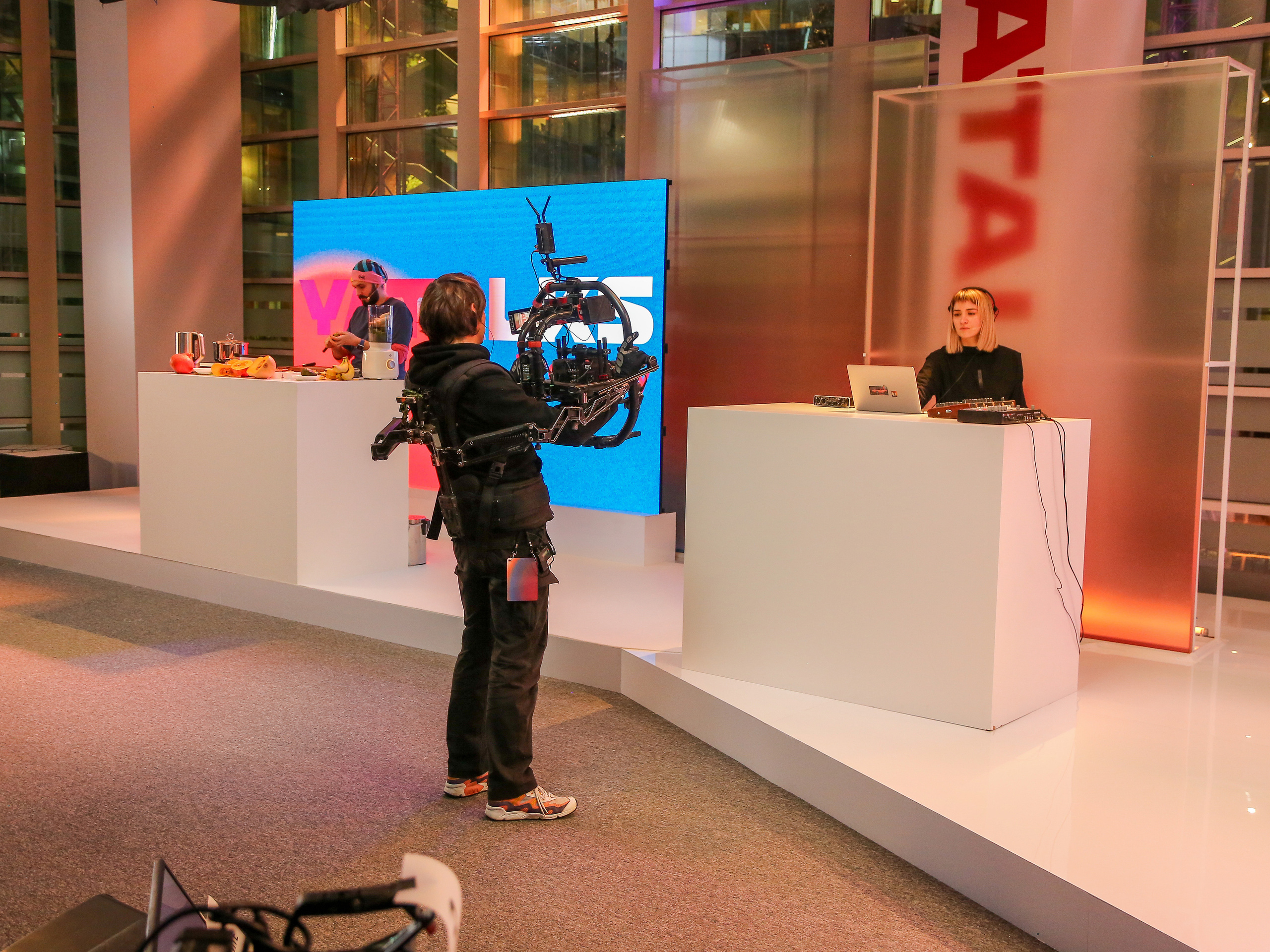 Яндекс прямой эфир. Фотограф Антон Чупринин