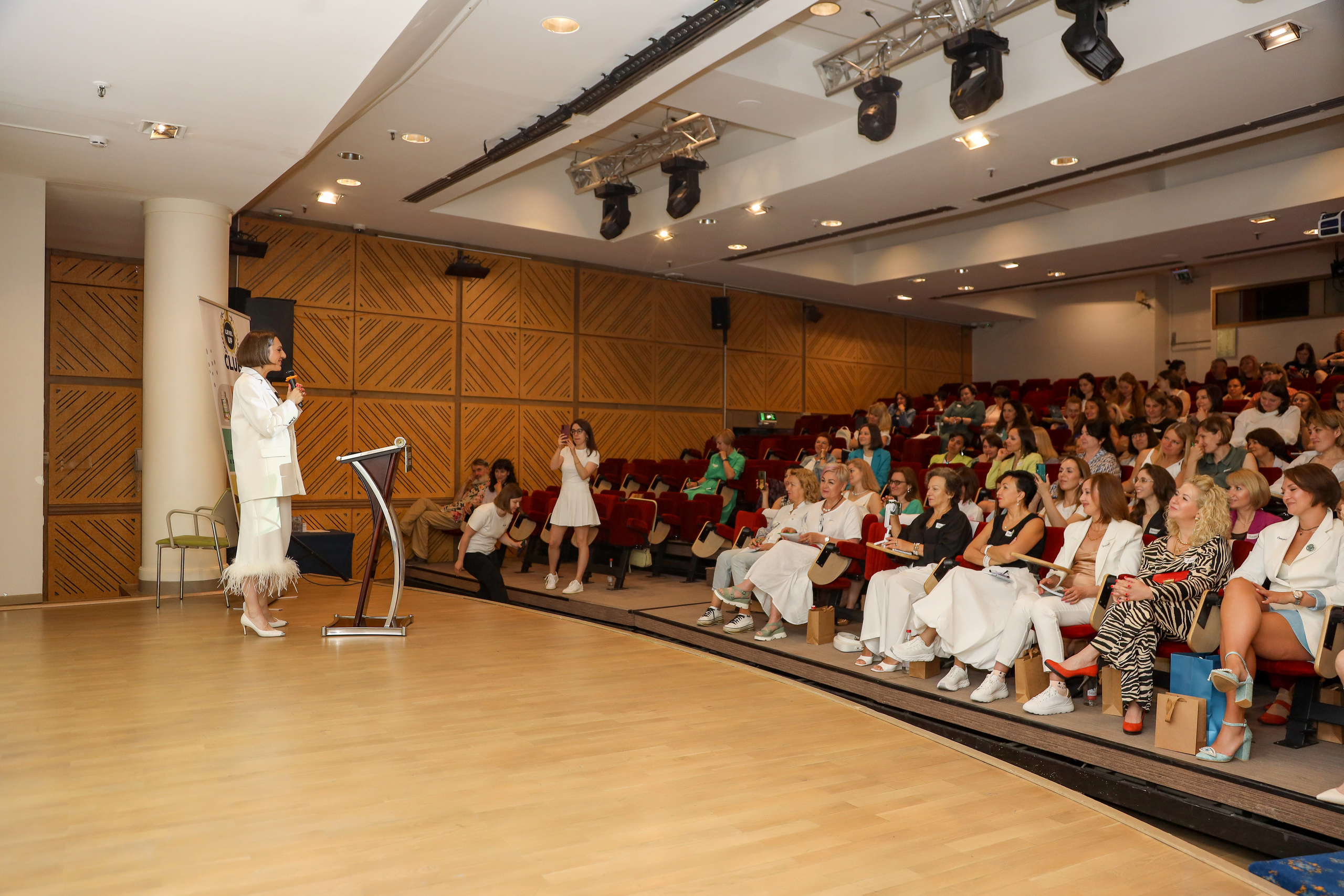 Level UP. Фотограф Антон Чупринин