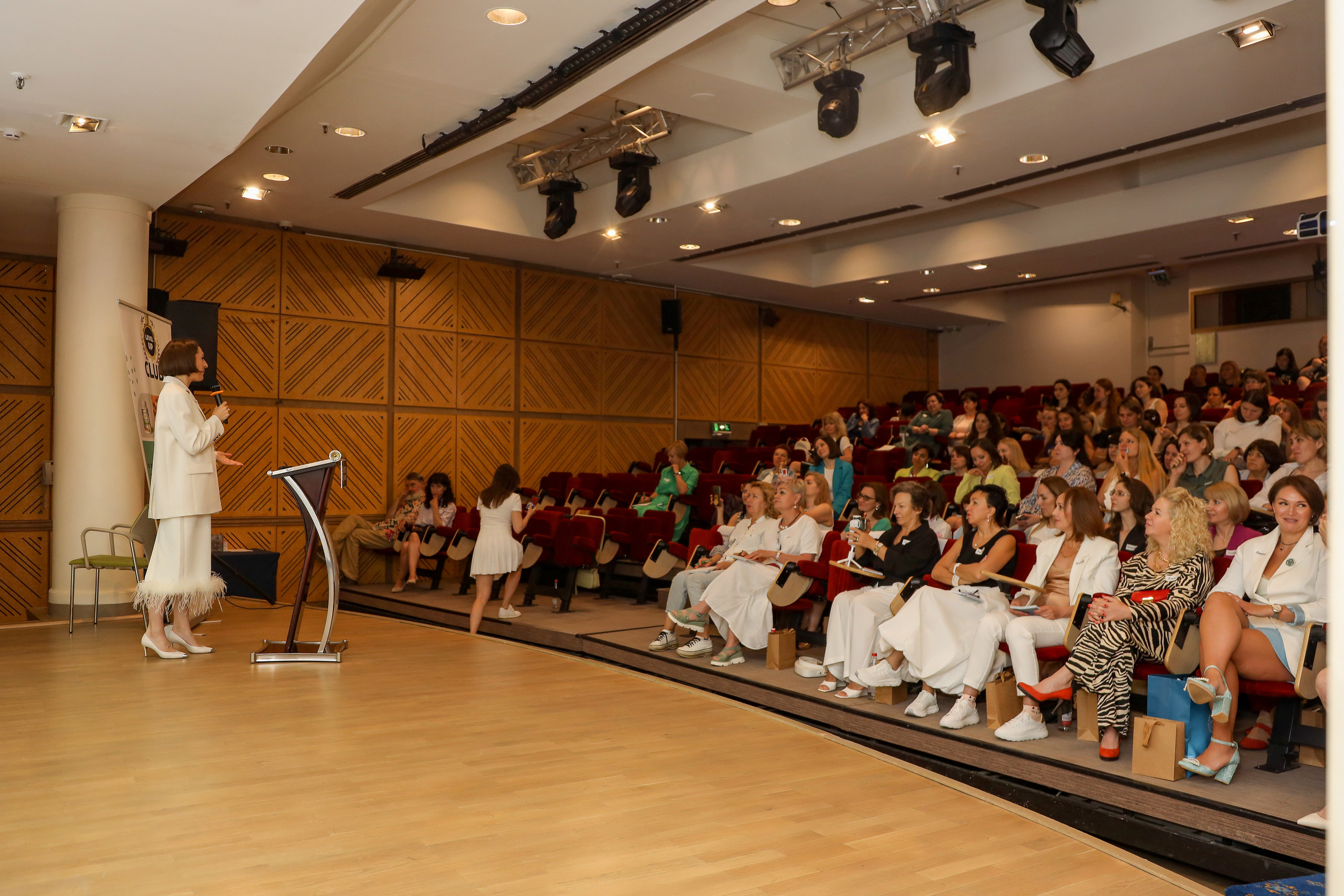 Level UP. Фотограф Антон Чупринин