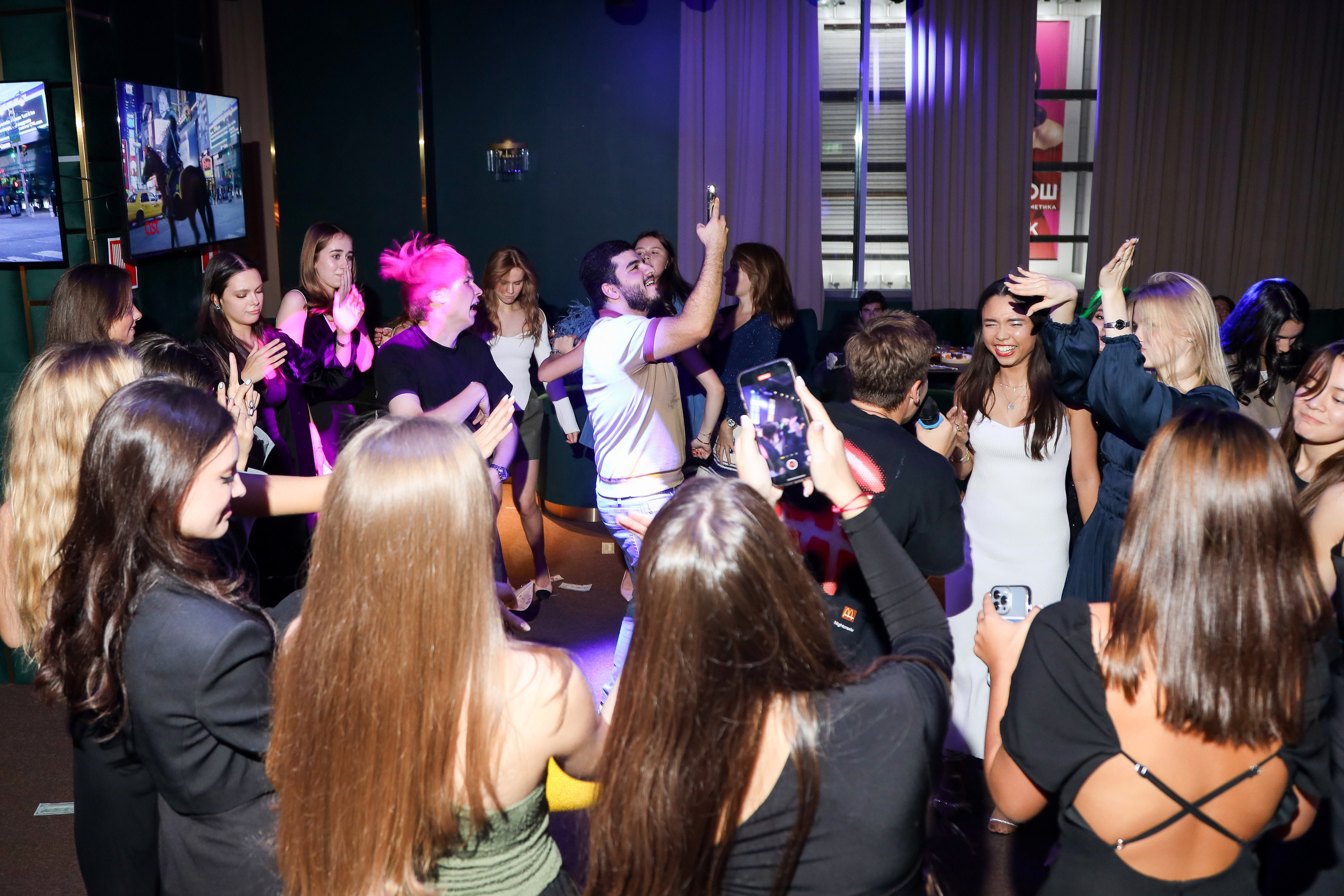 День Рождения Марии. Фотограф Антон Чупринин