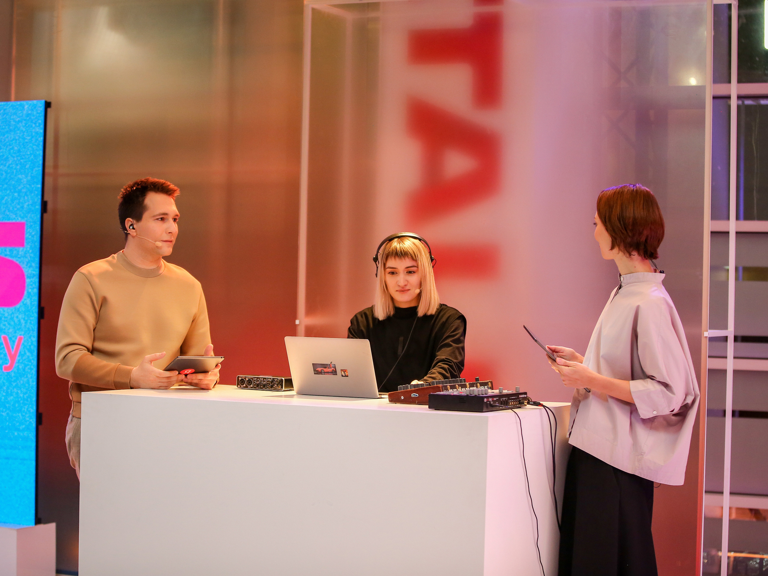 Яндекс прямой эфир. Фотограф Антон Чупринин