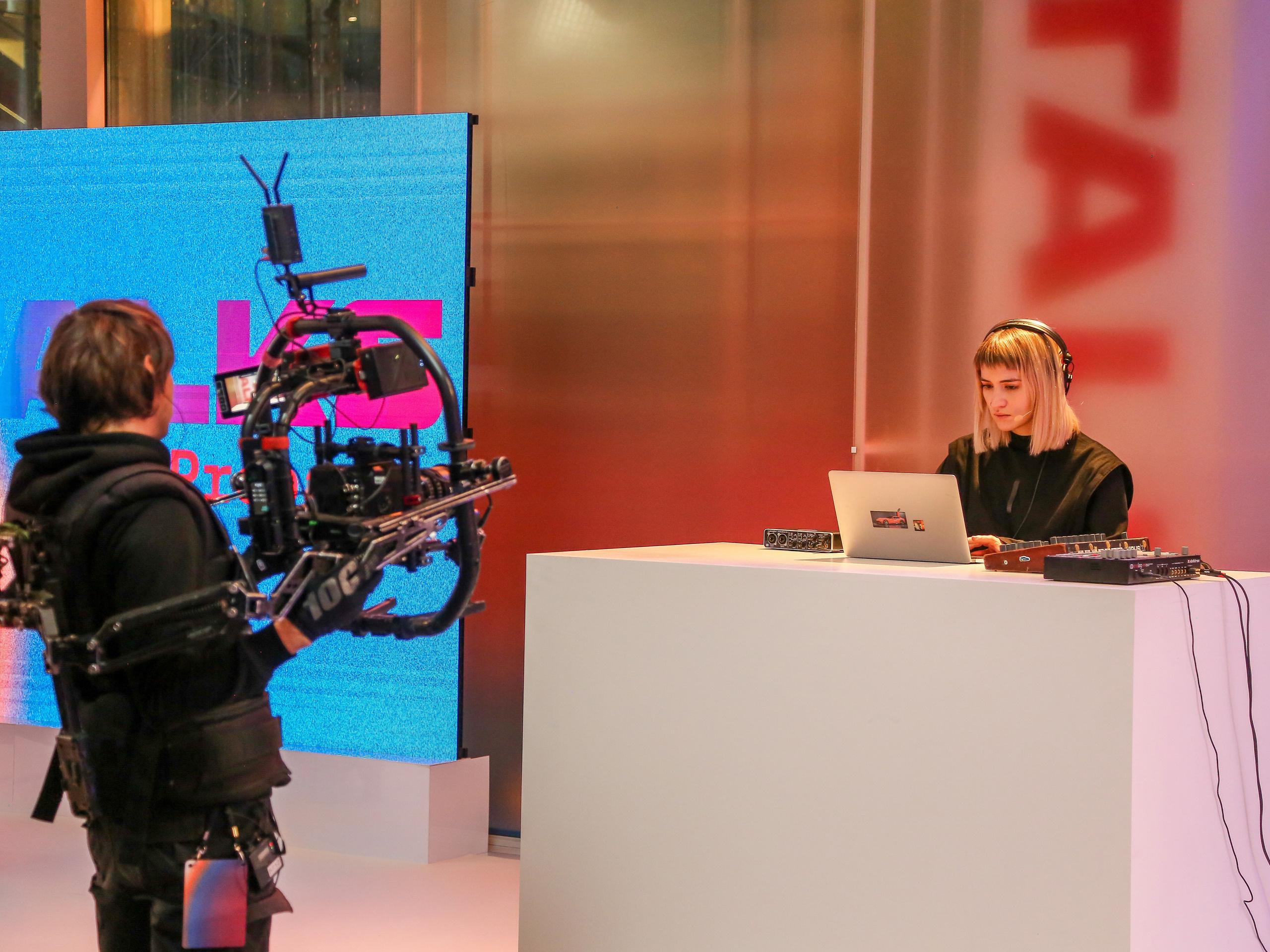 Яндекс прямой эфир. Фотограф Антон Чупринин