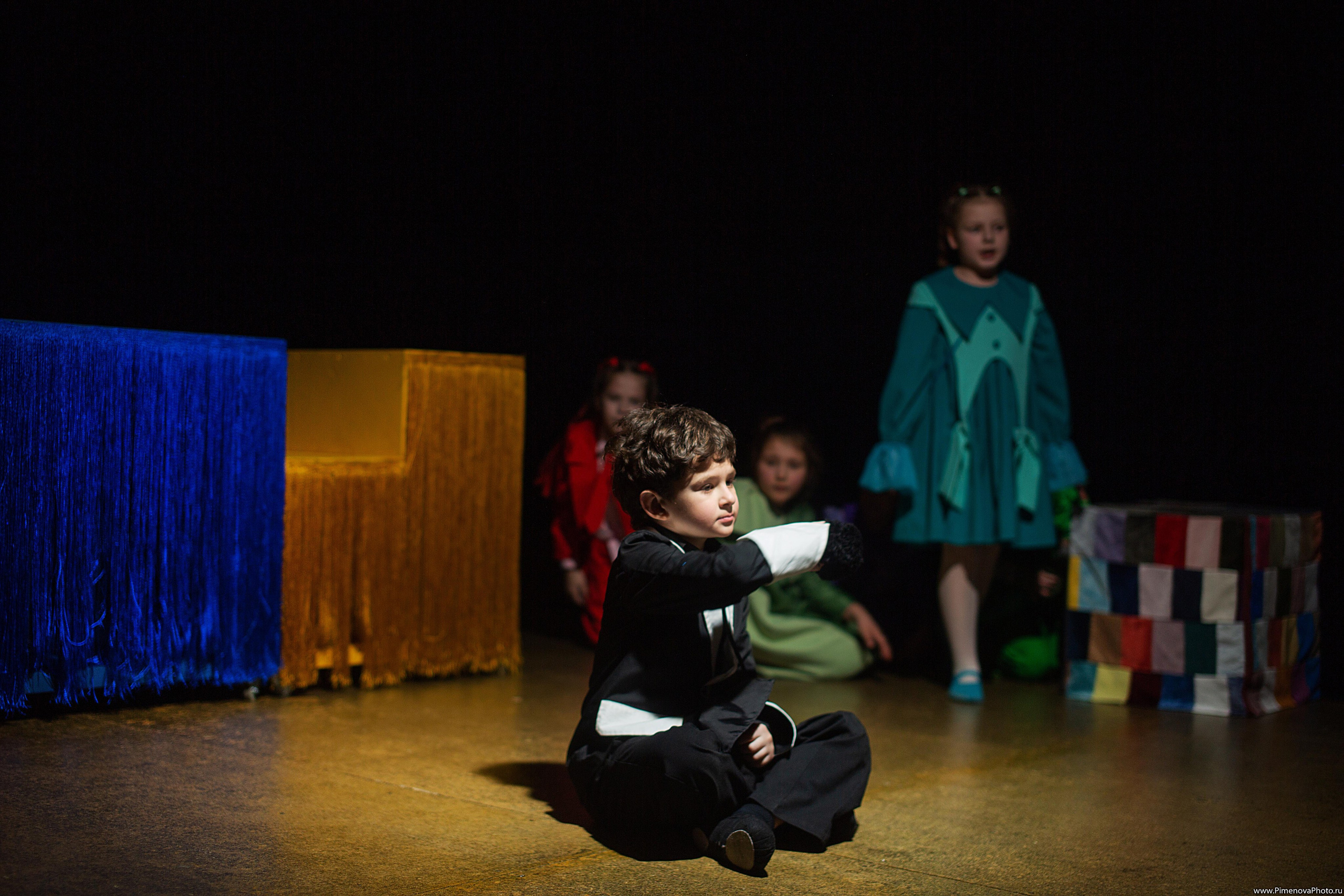 Карандаши «Театрум» ДТЦ, февраль. Семейный и детский фотограф в Петрозаводске