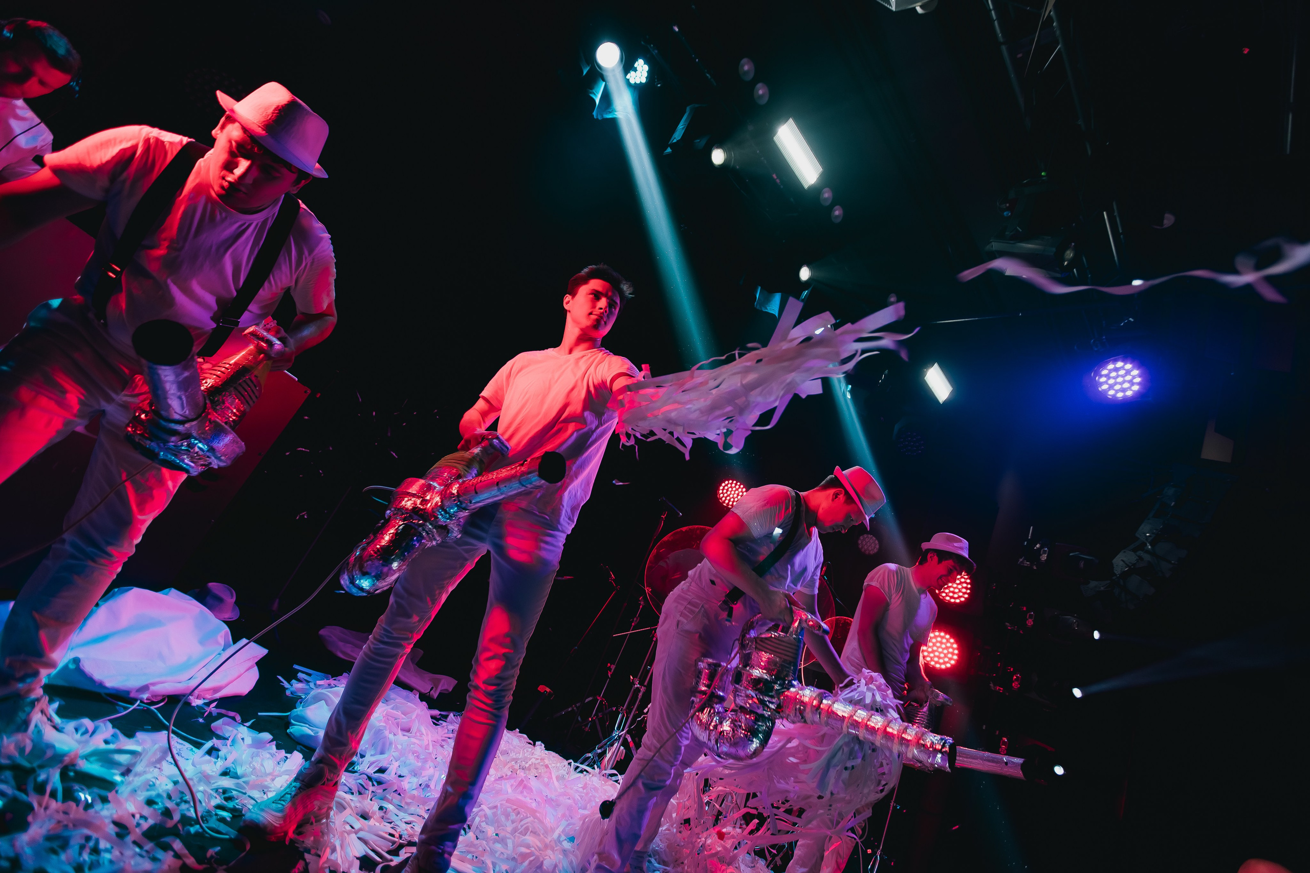 МИХАИЛ ГРЕБЕНЮК «ПРОРЫВ». Фотограф Москва Владимир Филин