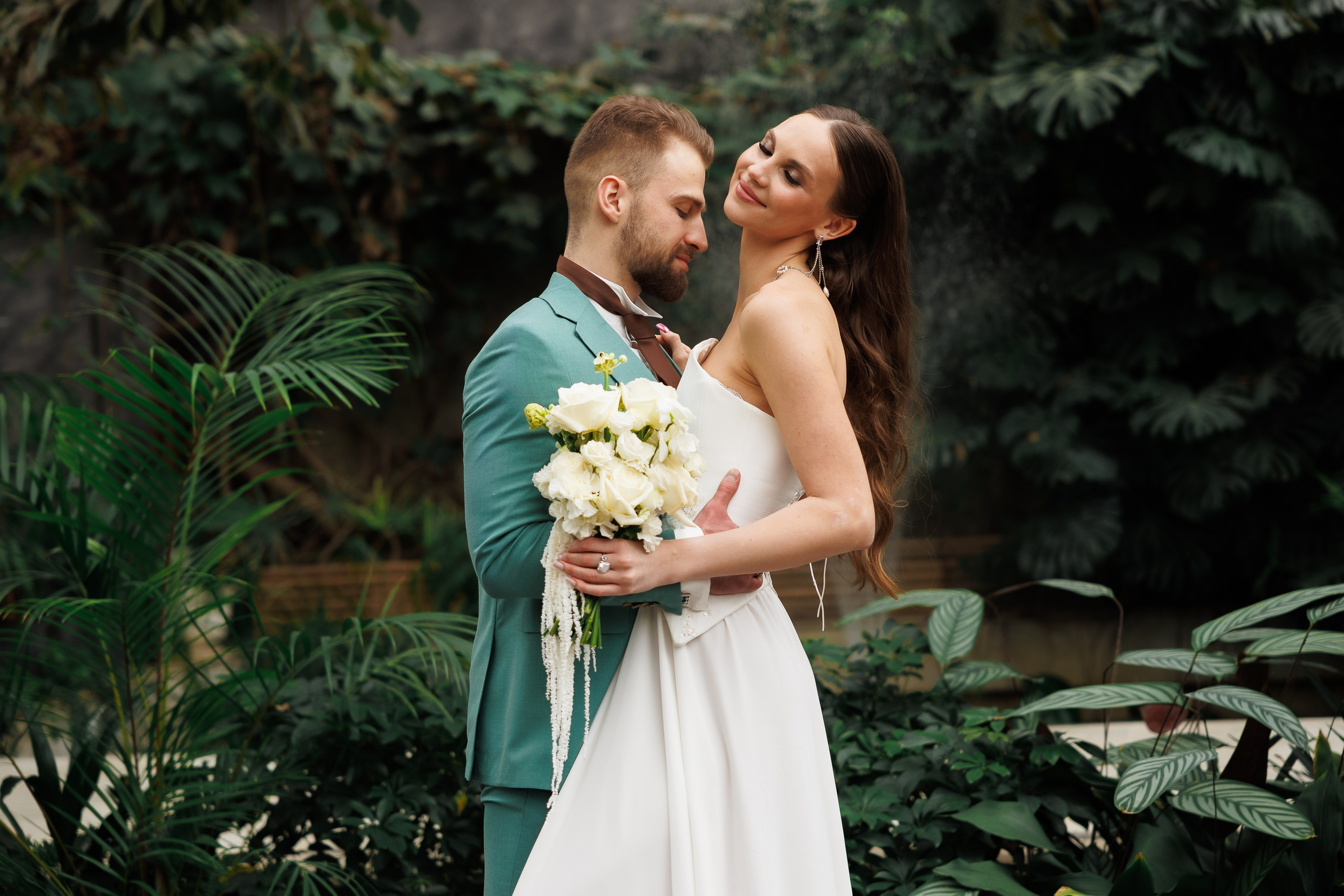 Свадебная прогулка в оранжерее. Питер. Свадебный и семейный фотограф в Москве Красинская Мария