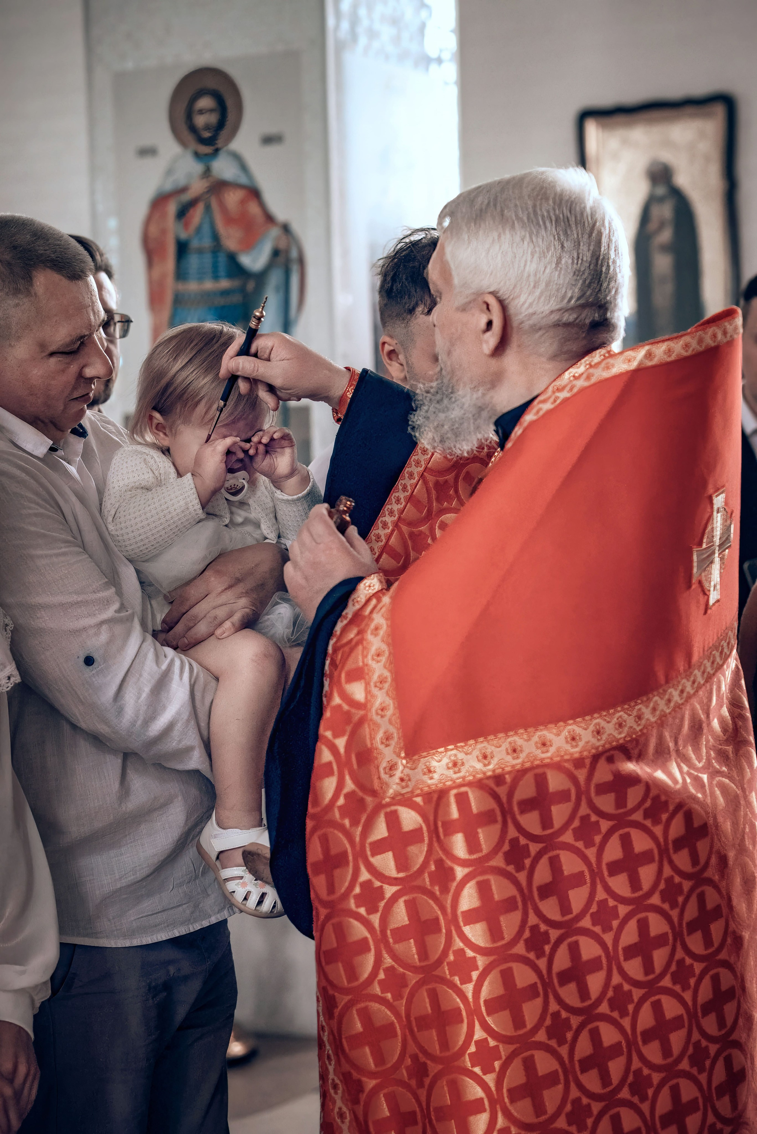 Крещение Мирославы в храме Феодора Тирона. Фотографы крещения/венчания  Красноярск Татьяна и Вячеслав Переваловы