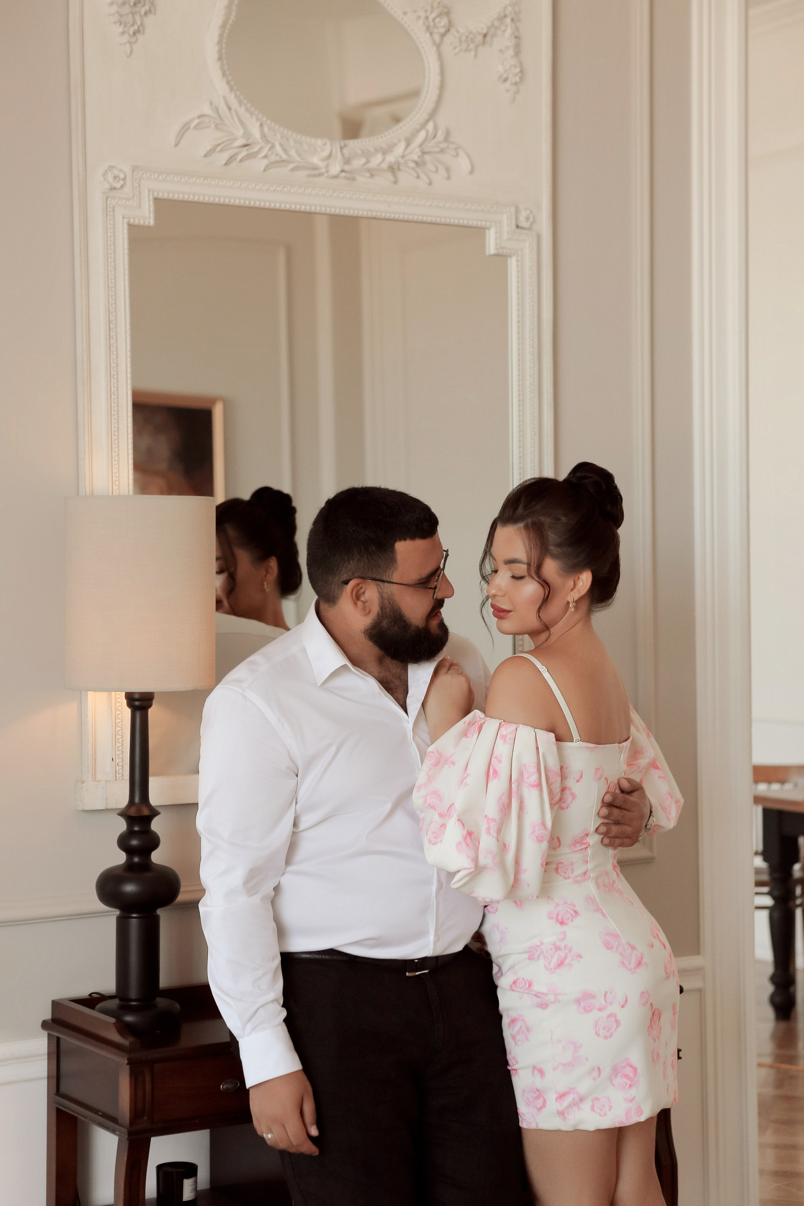 Лавстори — фотосессия в студии Краснодар. Фотограф в Краснодаре и в Евпатории Дарья Белоущенко