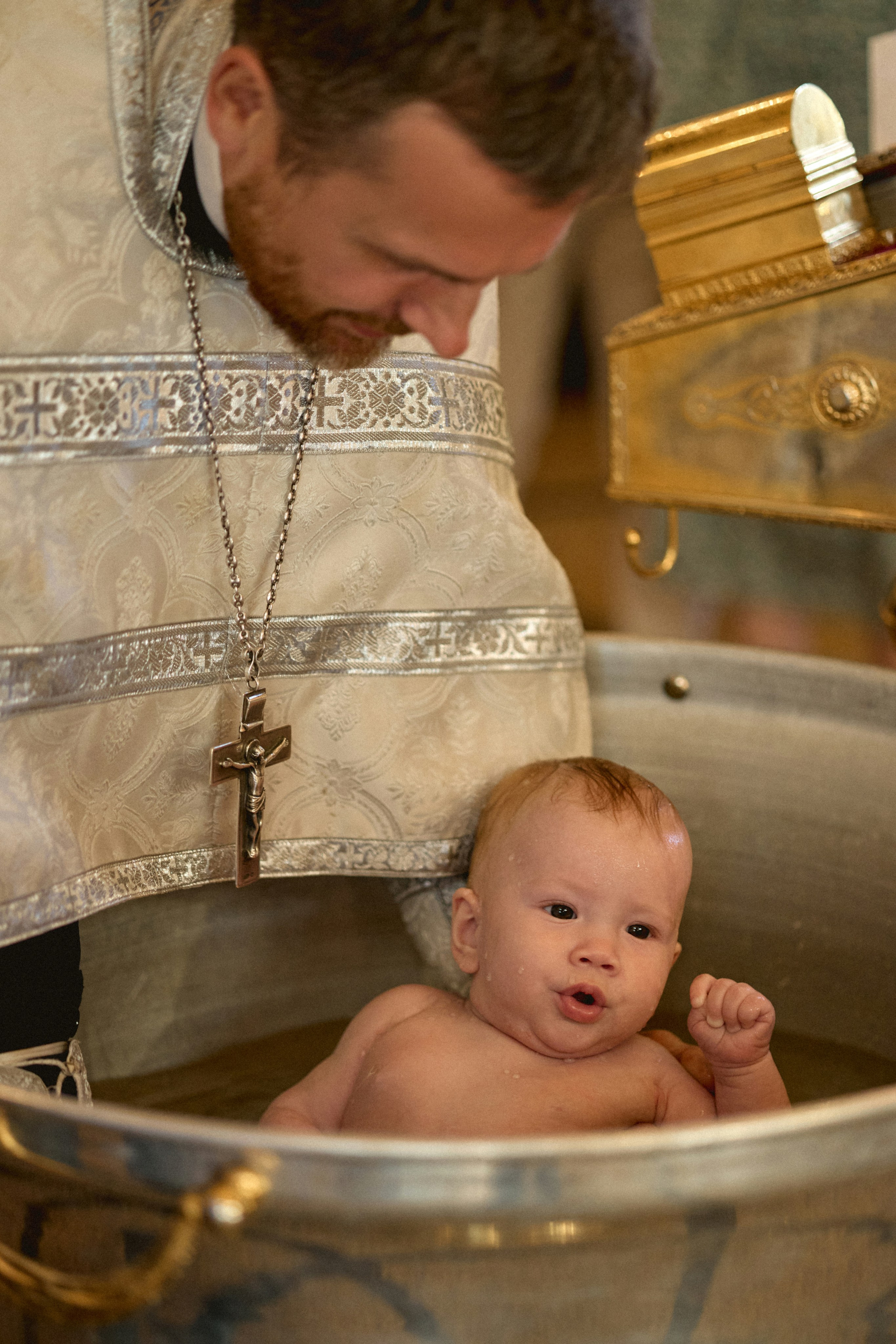 Крещение Кирилла. Сестры Карабаза. Фотографы и ретушеры в Москве и Санкт-Петербурге