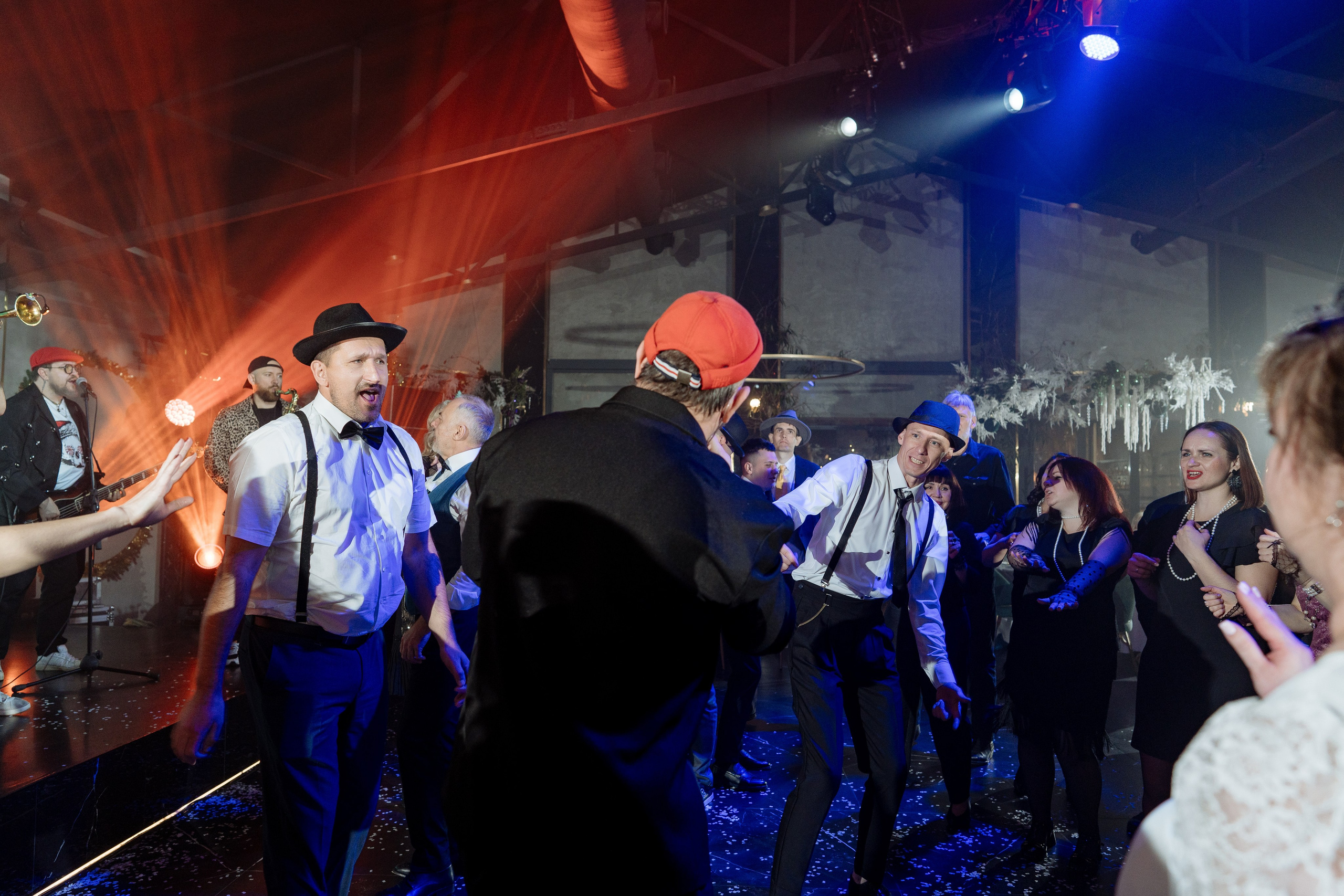 Альбион Тур