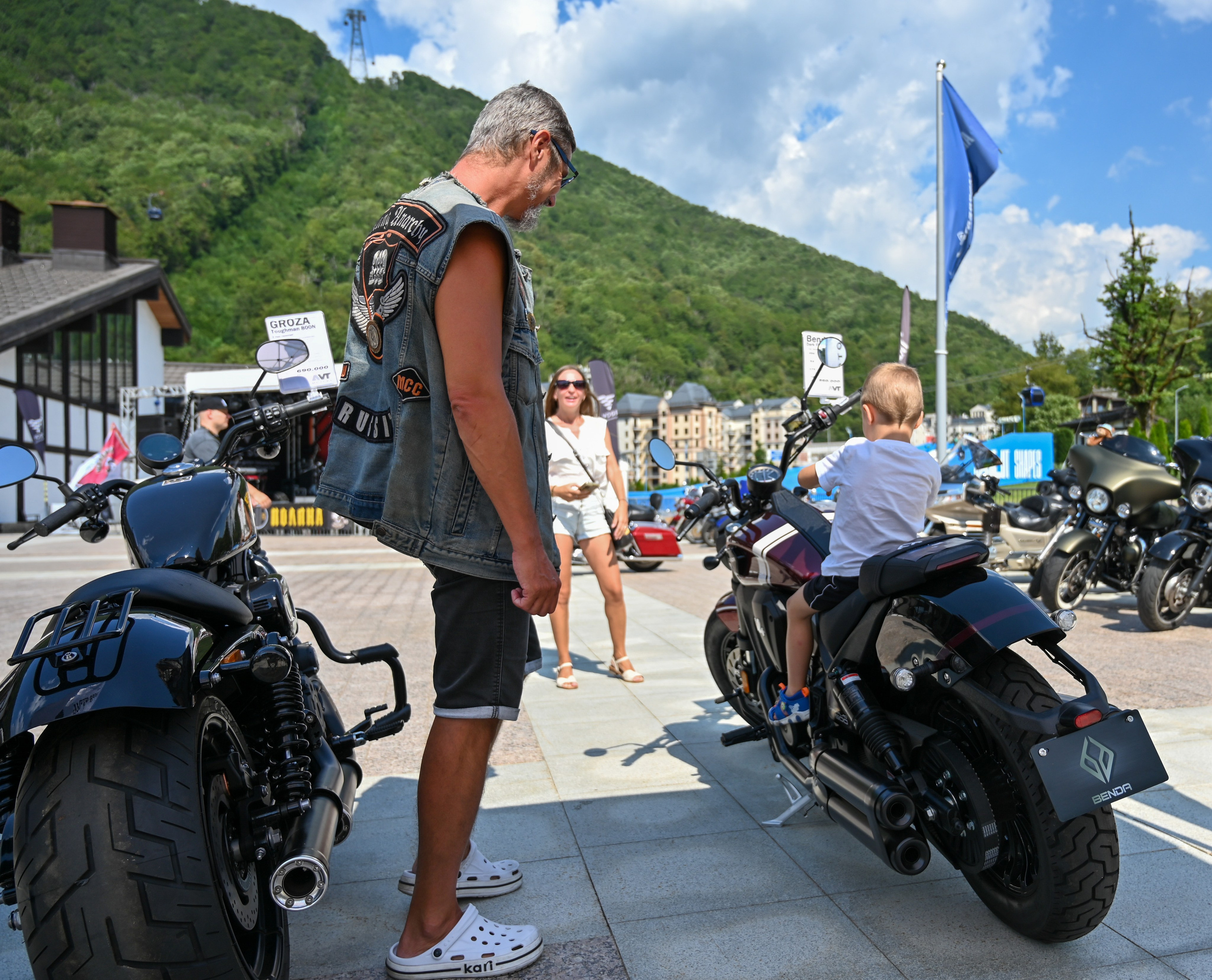 11- ый Ежегодный Байк Фестиваль " Медвежья МОТО ПОЛЯНА». Фотографирую счастливых людей в Сочи