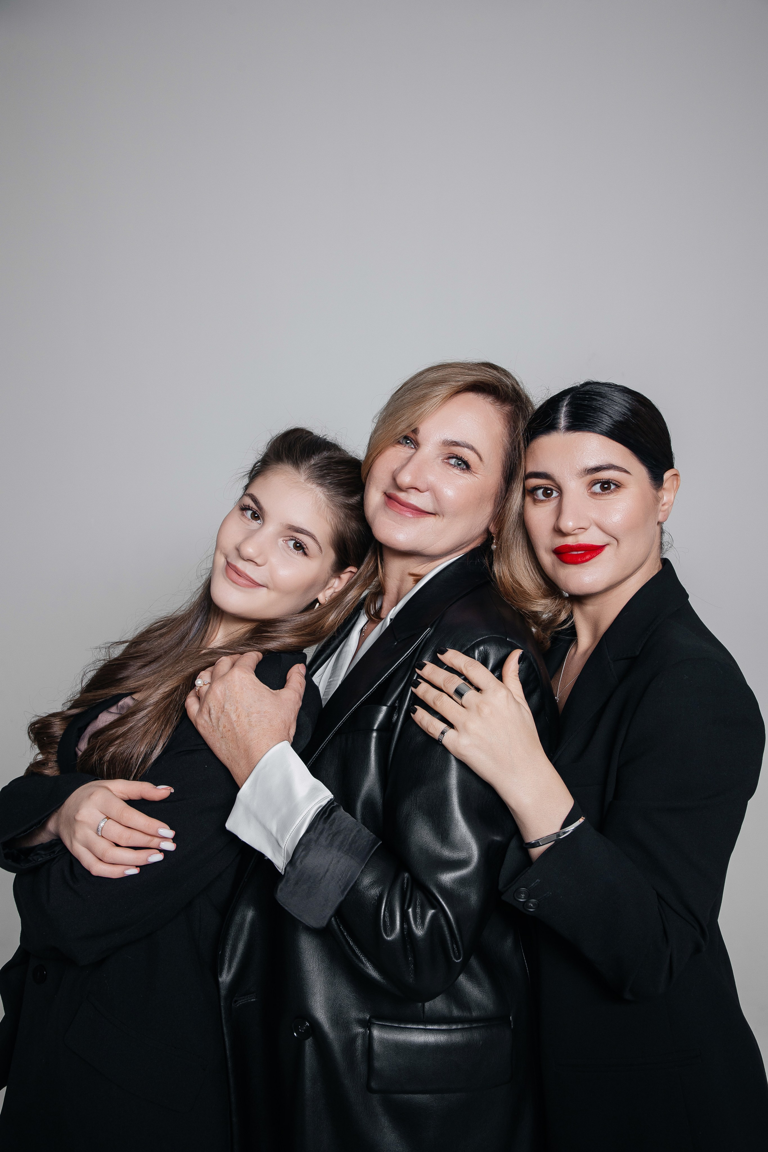 Юлия, Светлана, Александра. Фотограф Денис Лесковский (Тюмень)