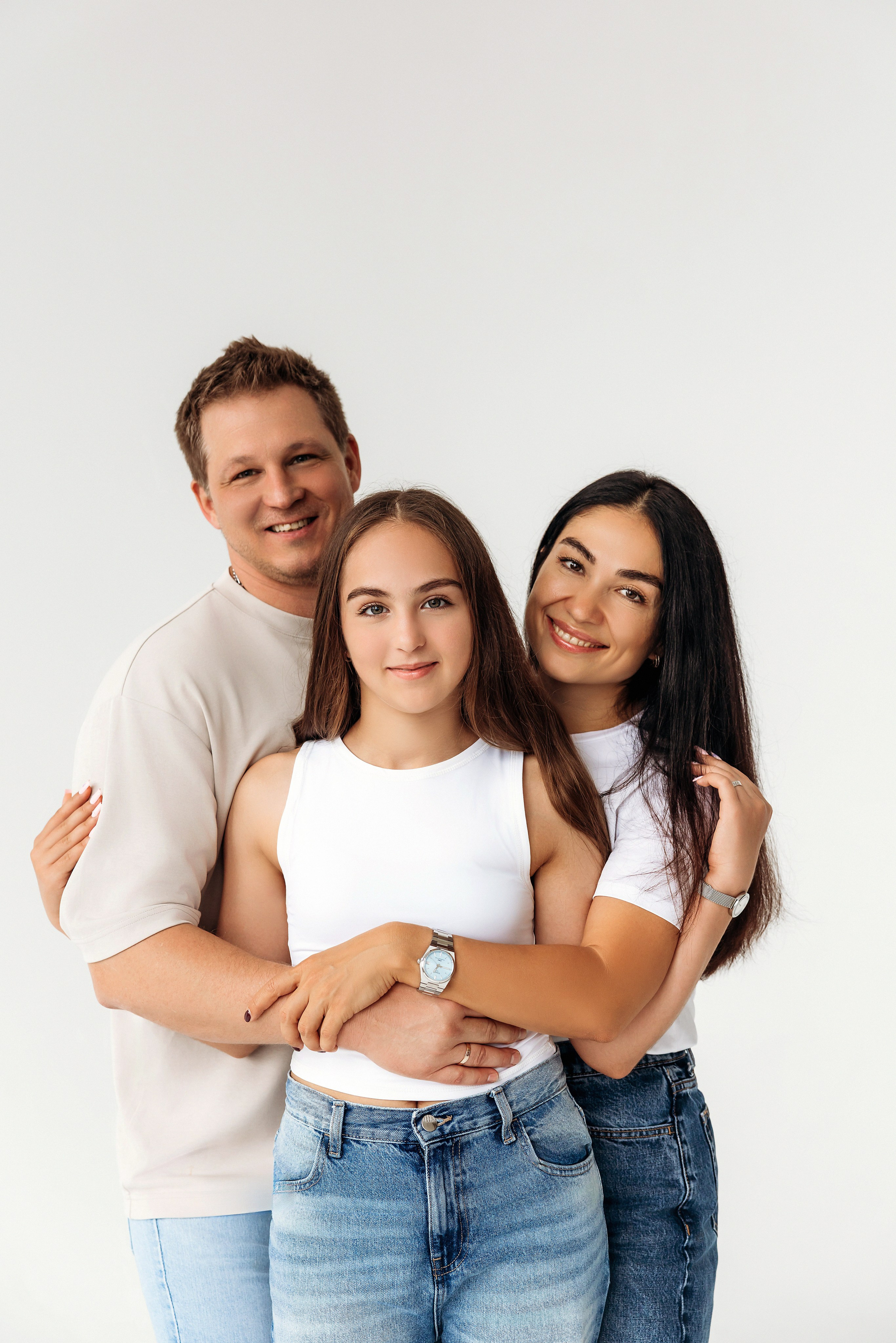 Семейная минимализм студия. Фотограф в Калининграде свадебная фотография, репортажная, фотосессии