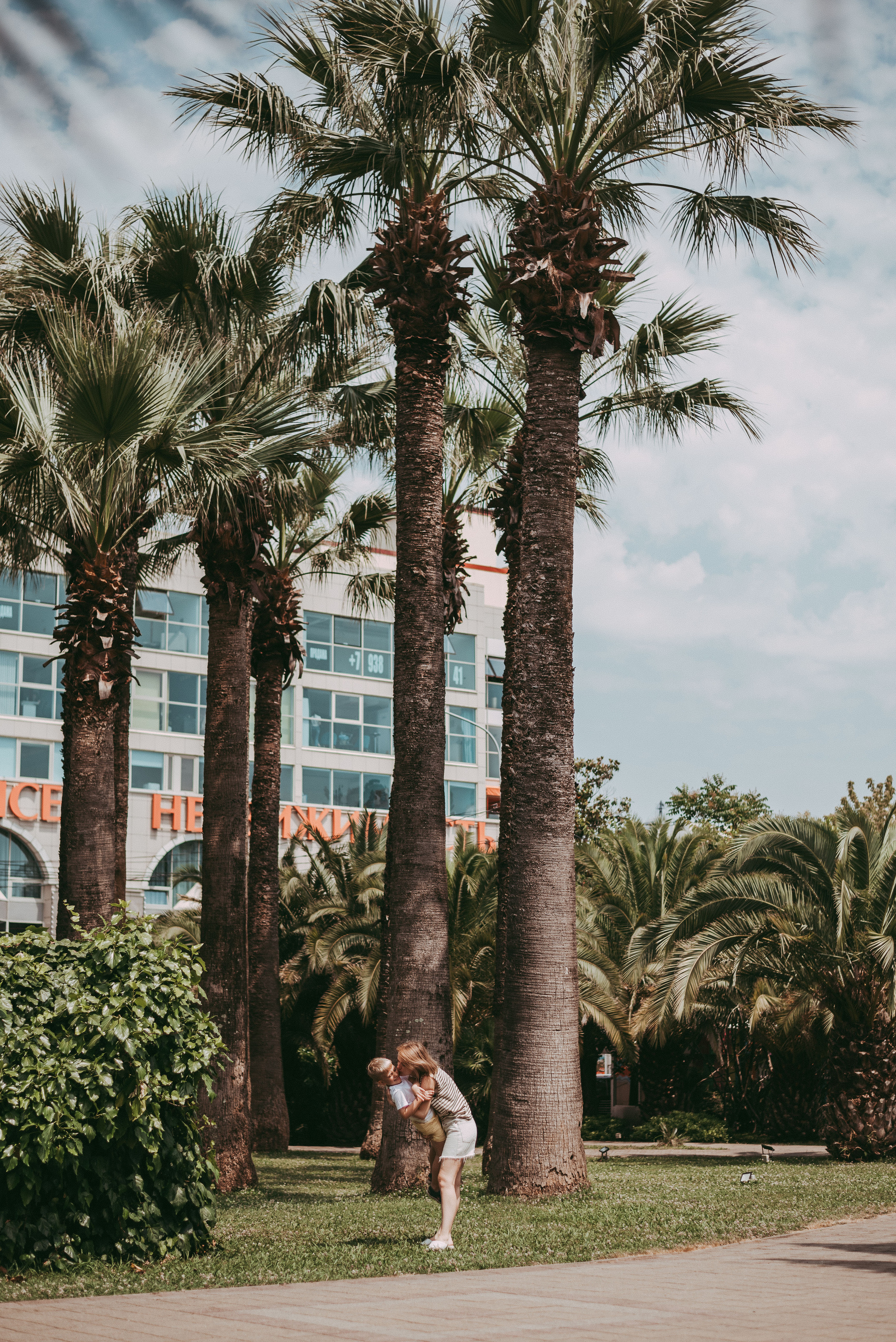 Наталья Сергеевна и Сергей Андреевич 👩‍👦💙 Прогулка летом. Фотограф в Сочи — Маргарита Поганова