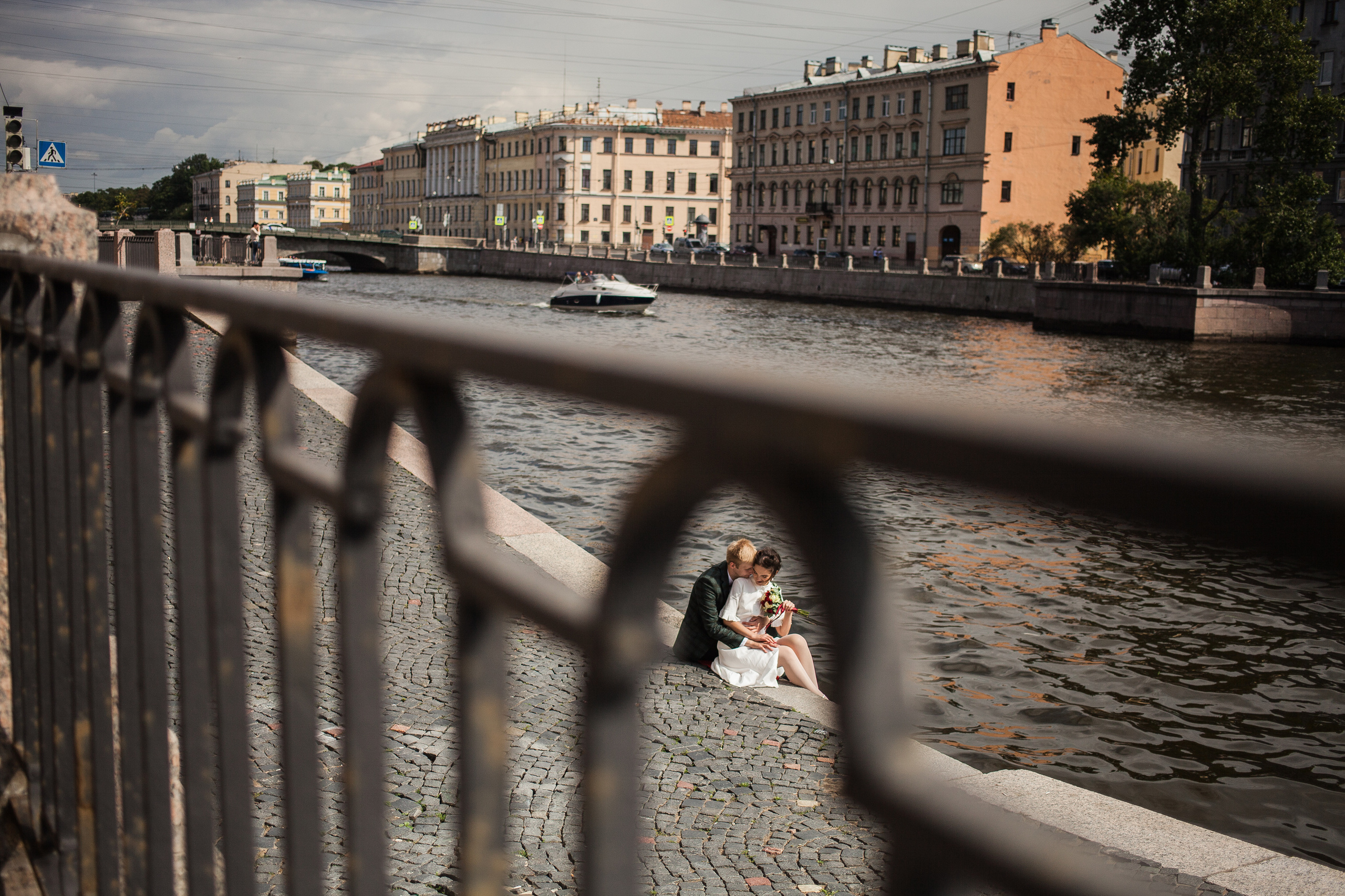 Alexa and Dmitry street wedding. Darin the photographer