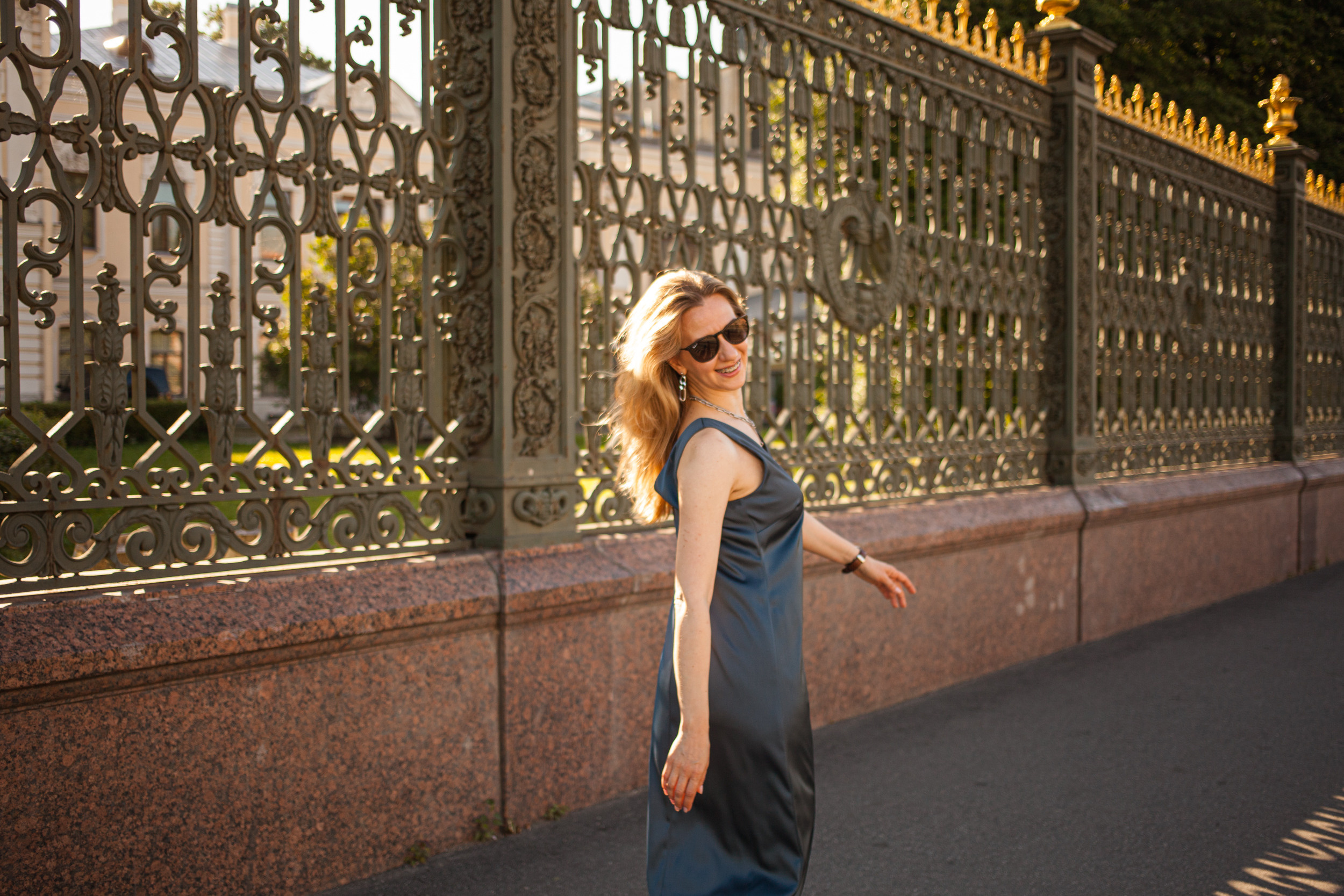 Nataly and Polina. Darin the photographer