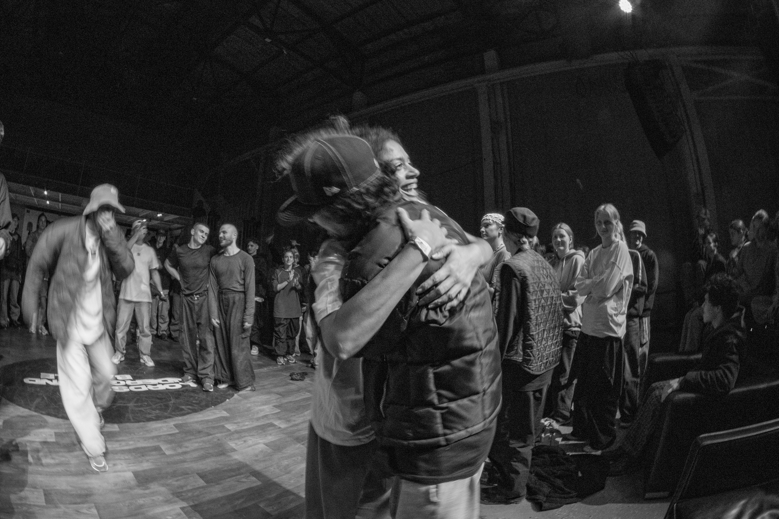 LORDS OF THE UNDERGROUND 27/10/25 (@youlovebu). Соня бу тебя сфоткала