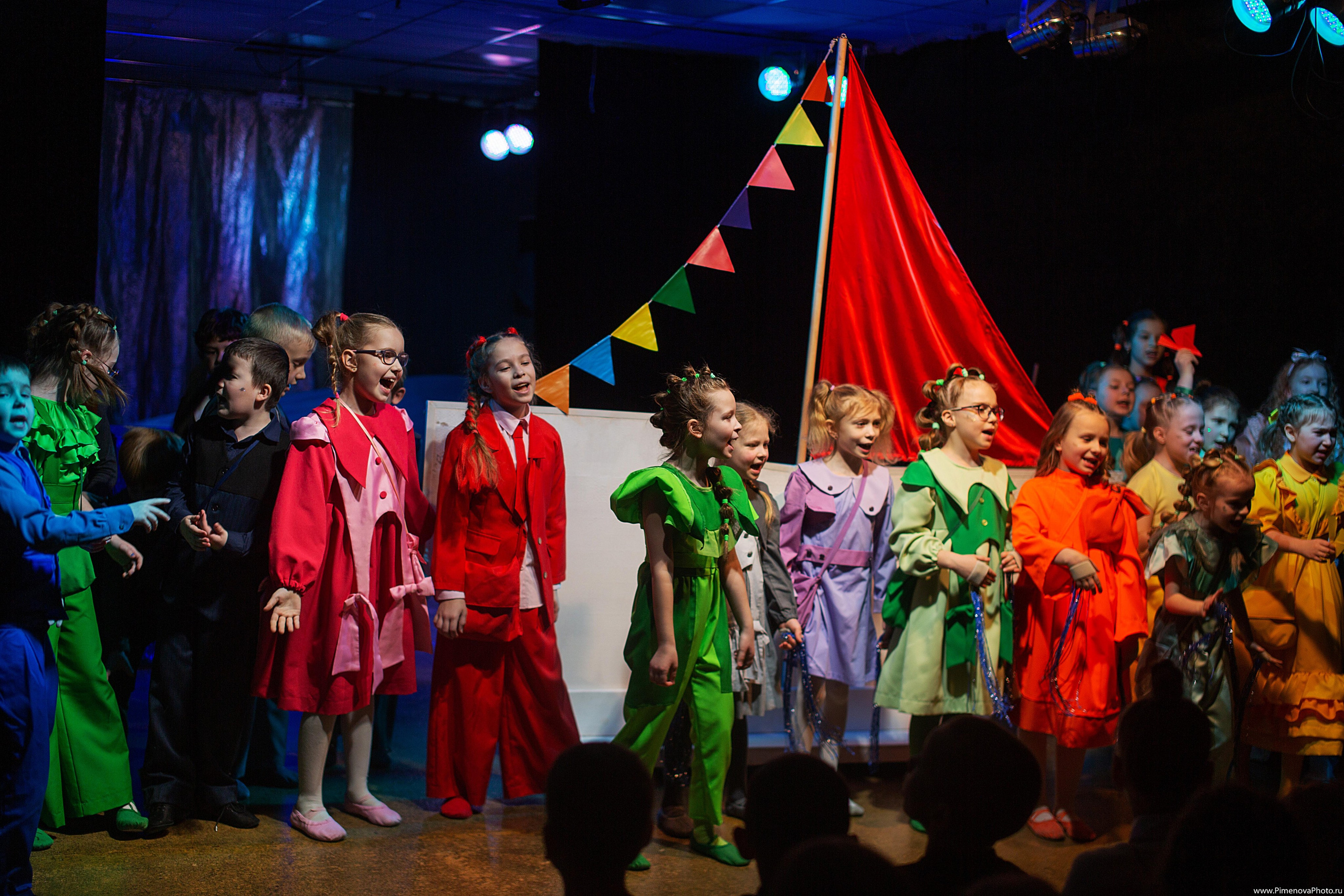 Карандаши «Театрум» ДТЦ, февраль. Семейный и детский фотограф в Петрозаводске