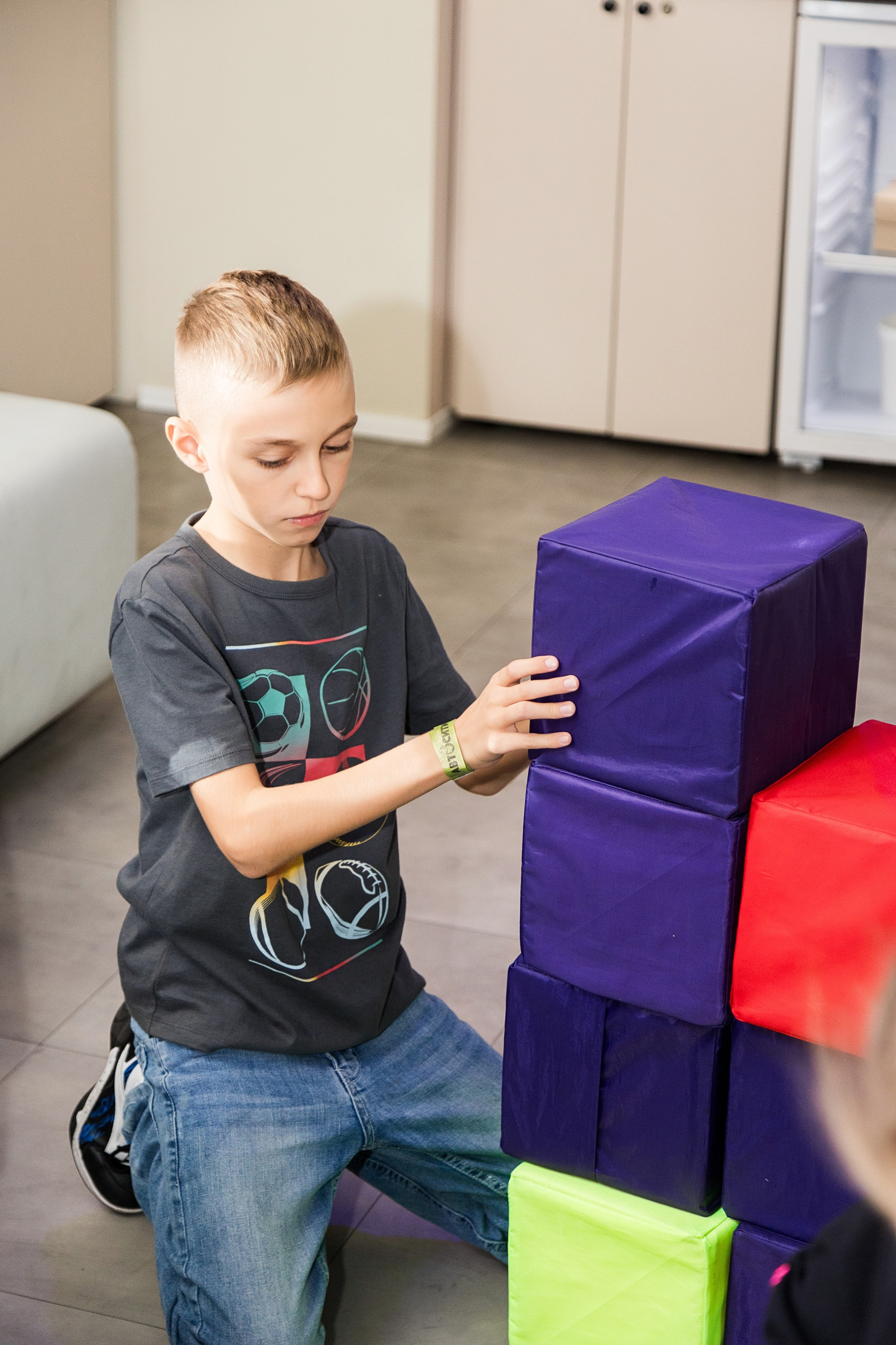 Максиму 7 лет. Детский фотограф видеограф в Хабаровске Михаил Орлов