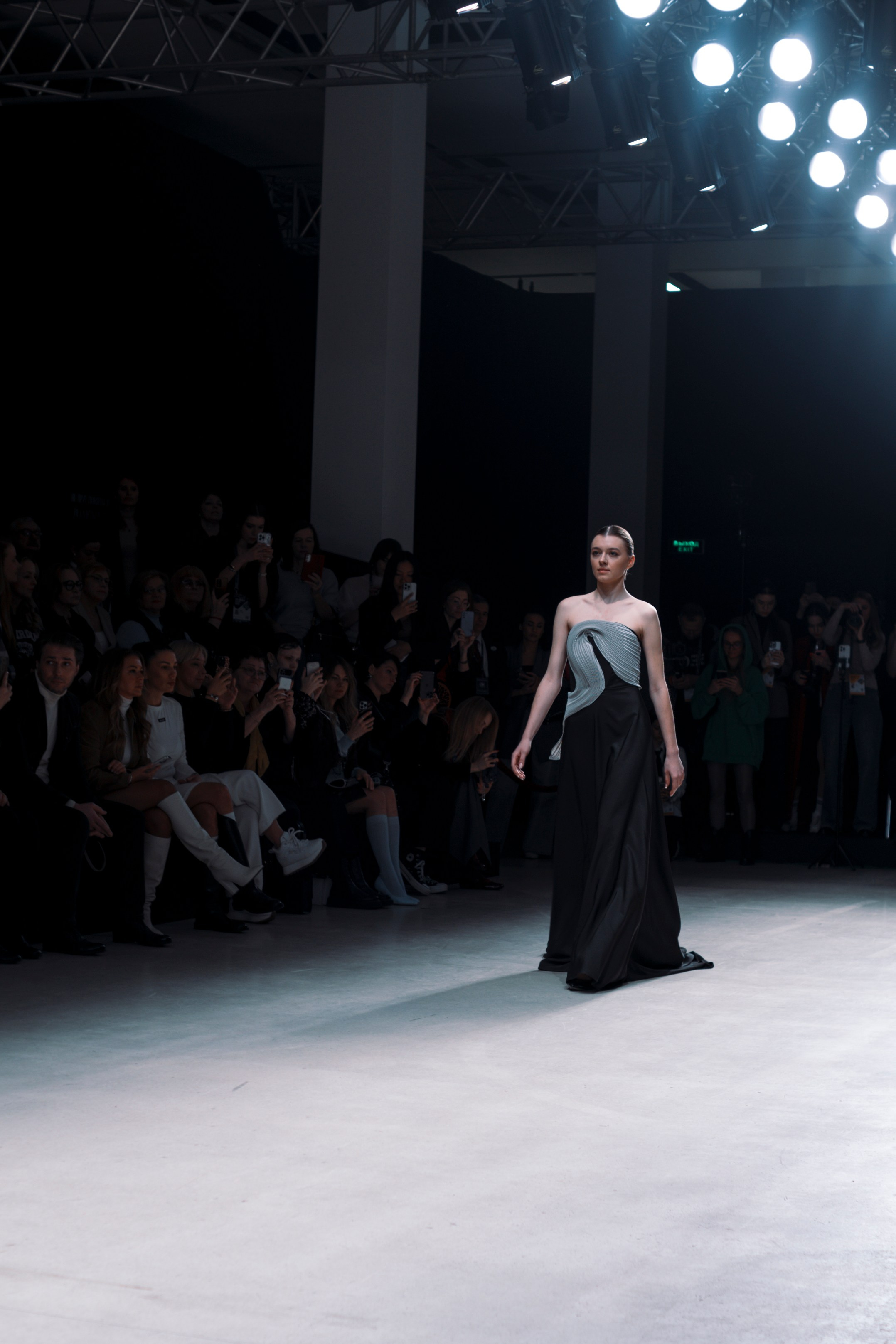 Fashion Week 2025. Свадебный фотограф в Москве Кристина Чехова