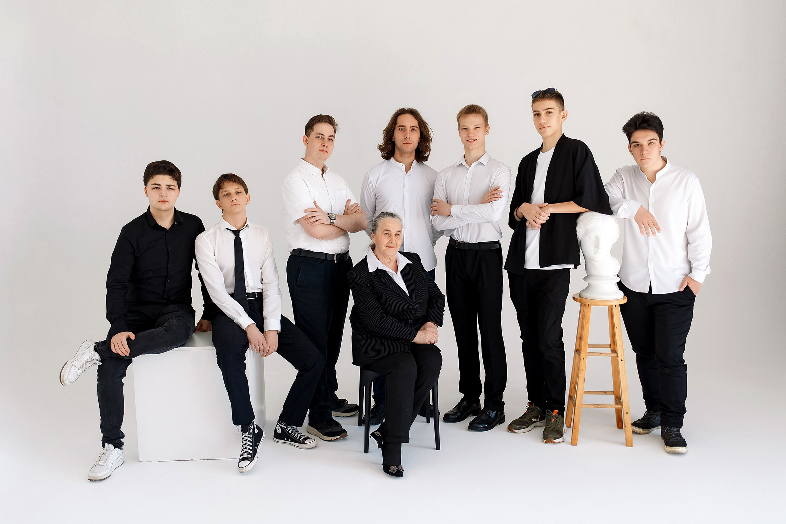 11 класс съемка на циклораме. Фотограф Любовь Корниенко, Примоский край