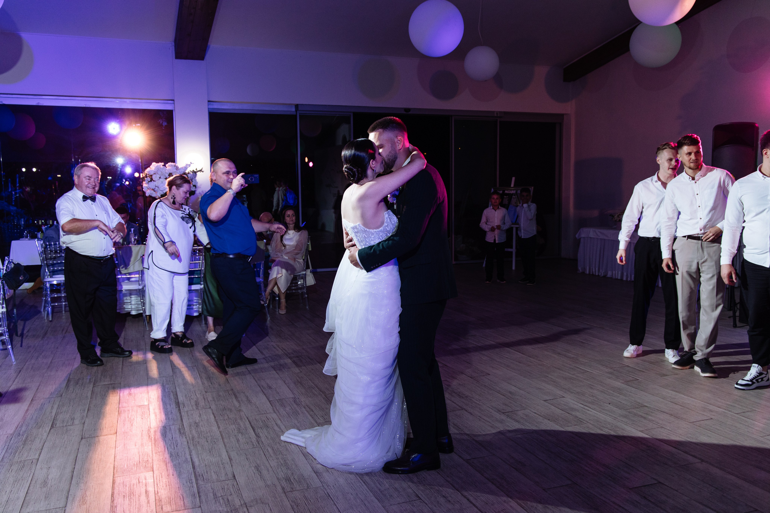 Выездная церемонию в гольф-клубе Сорочаны. Свадебный фотограф Кирилл Шустров