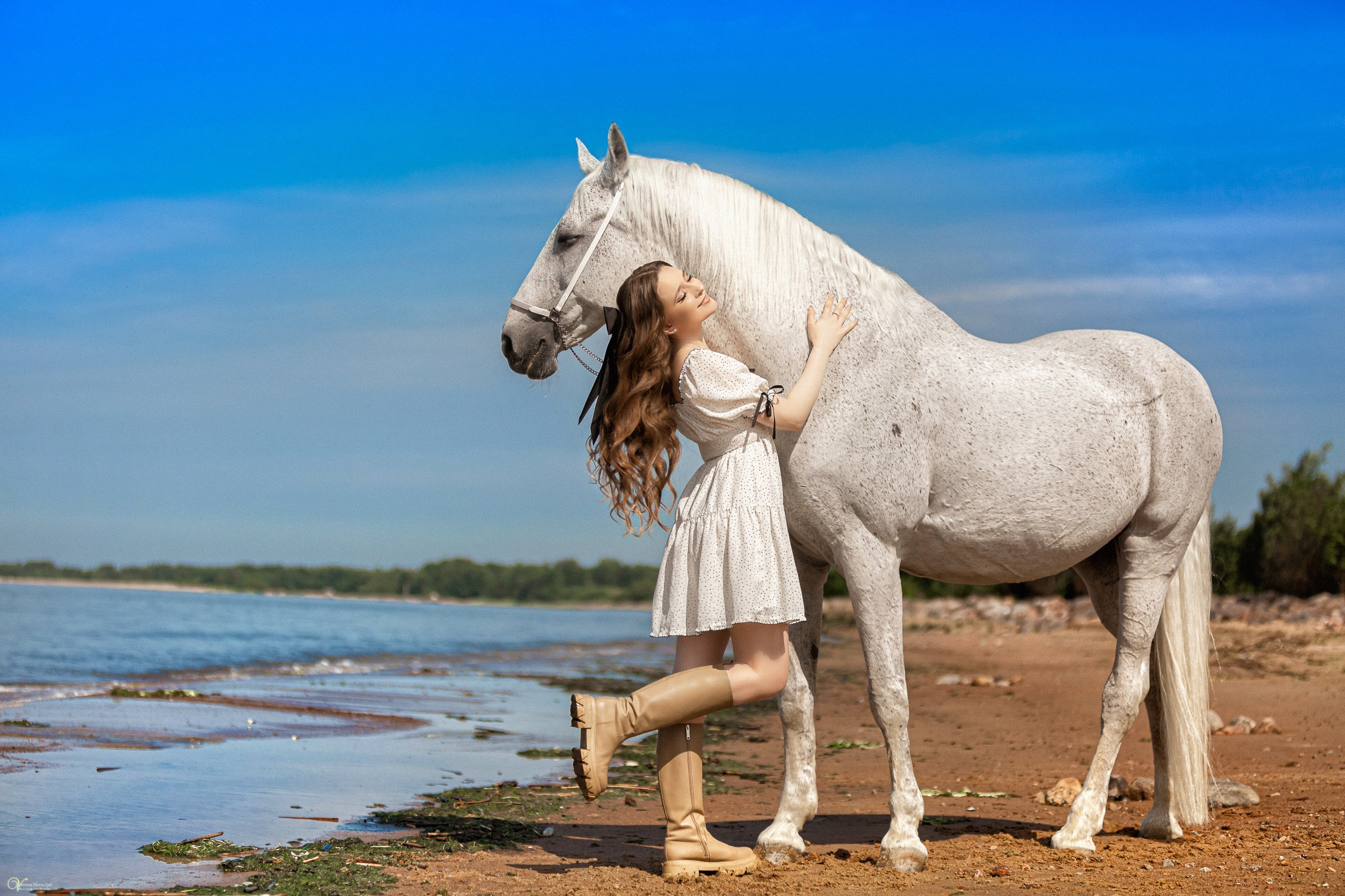 Фотосессии с лошадьми летом. Фотограф женский и мужской портрет Санкт-Петербург