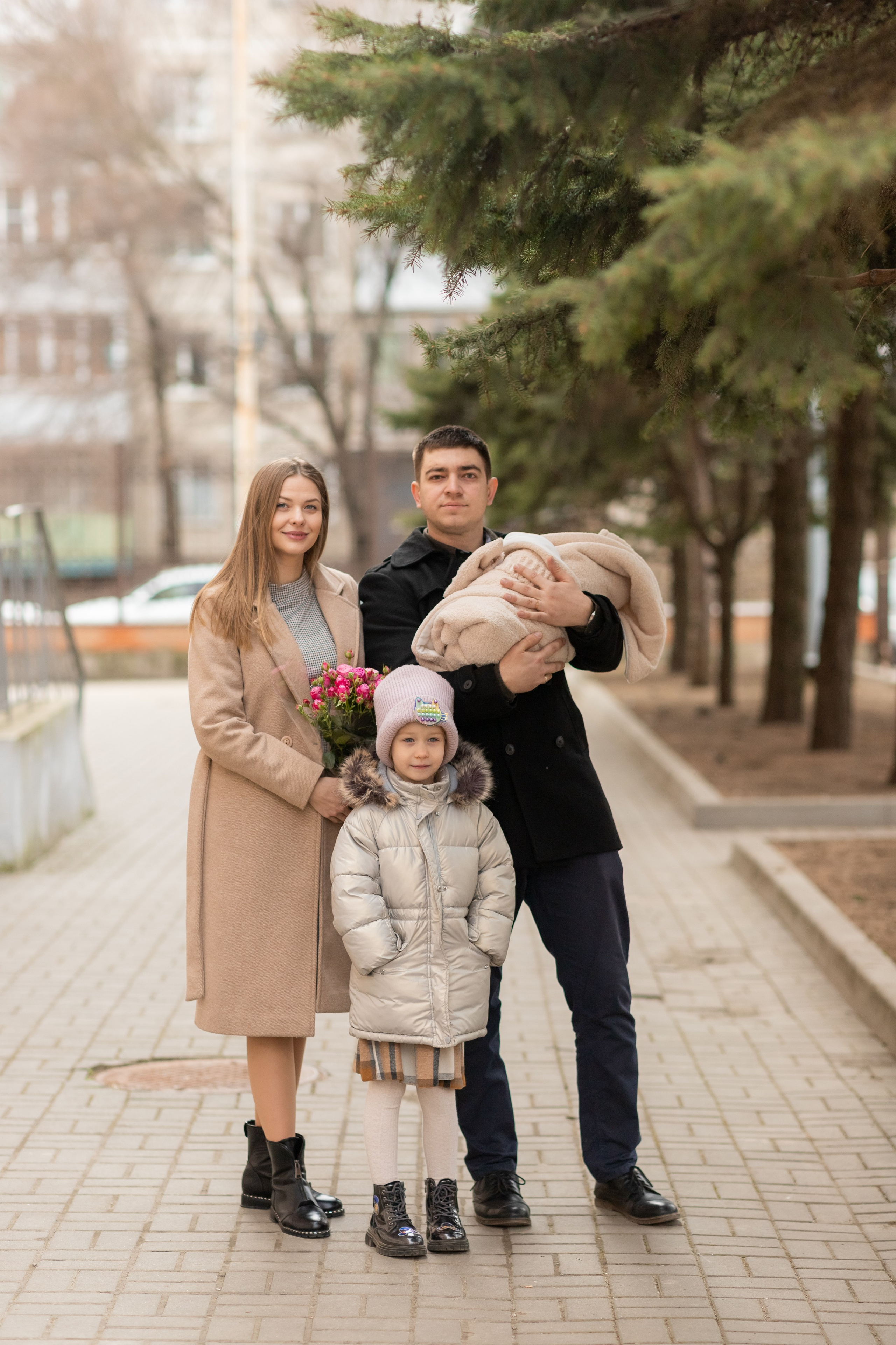 Выписка из роддома в городе Ростове-на-Дону. Олеся Семейская свадебный и семейный фотограф в Ростове-на-Дону