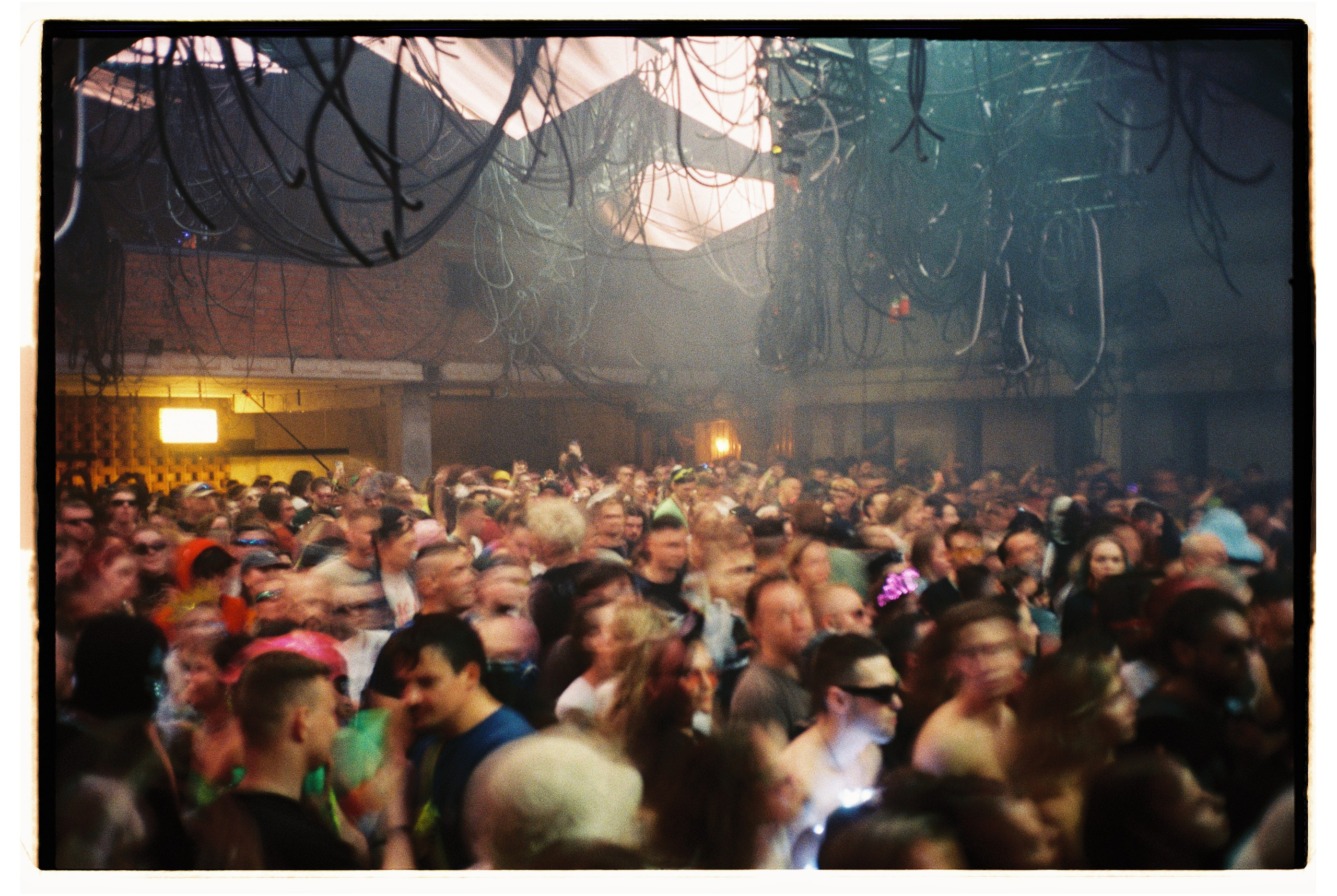 Outline 2024. @tomrus: Рустам Шагиморданов — фотограф